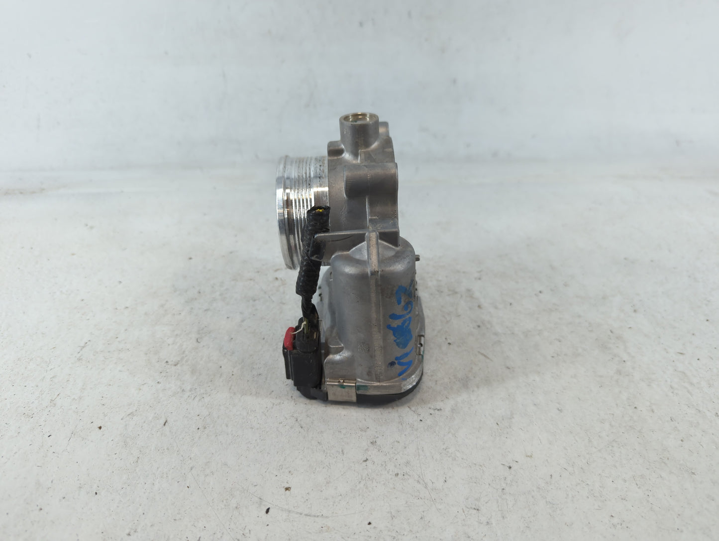 2014-2018 Ford Focus Throttle Body P/N:DS7E-9F991-BB Fits Fits 2014 2015 2016 2017 2018 2019 2020 2021 2022 OEM Used Auto Pa
