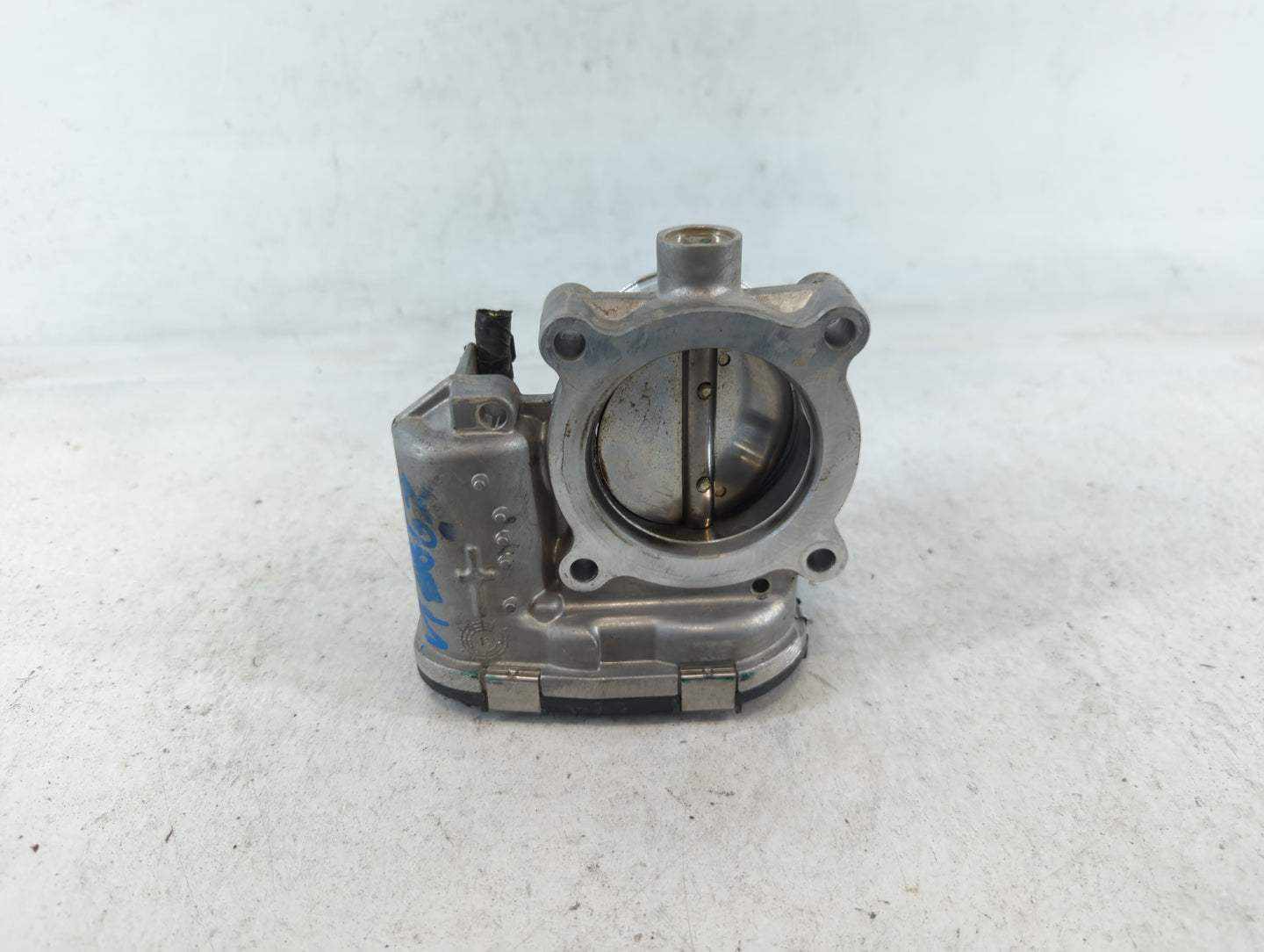 2014-2018 Ford Focus Throttle Body P/N:DS7E-9F991-BB Fits Fits 2014 2015 2016 2017 2018 2019 2020 2021 2022 OEM Used Auto Pa