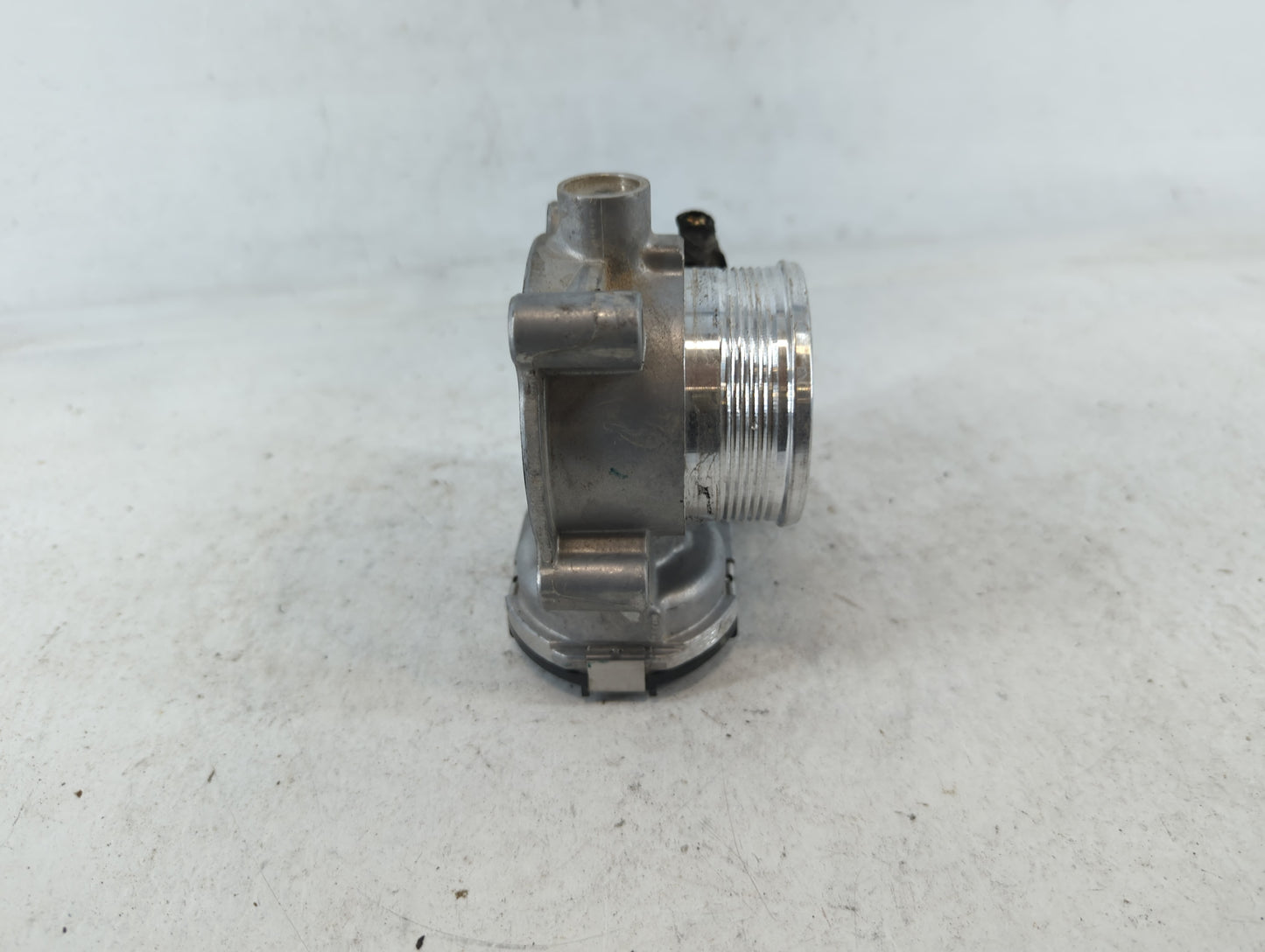2014-2018 Ford Focus Throttle Body P/N:DS7E-9F991-BB Fits Fits 2014 2015 2016 2017 2018 2019 2020 2021 2022 OEM Used Auto Pa