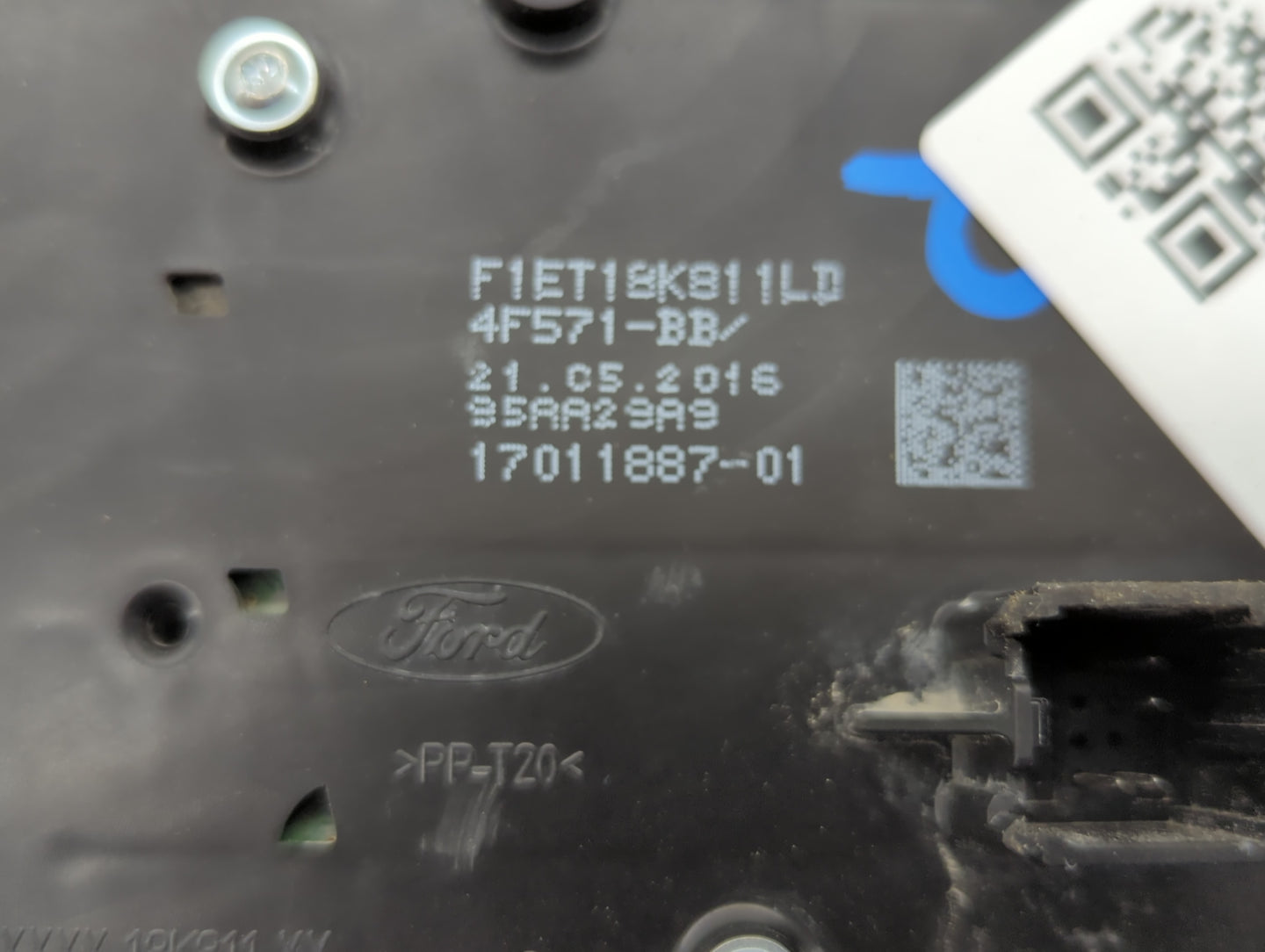 2015-2018 Ford Focus Am Fm Cd Player Radio Receiver - Oemusedautoparts1.com