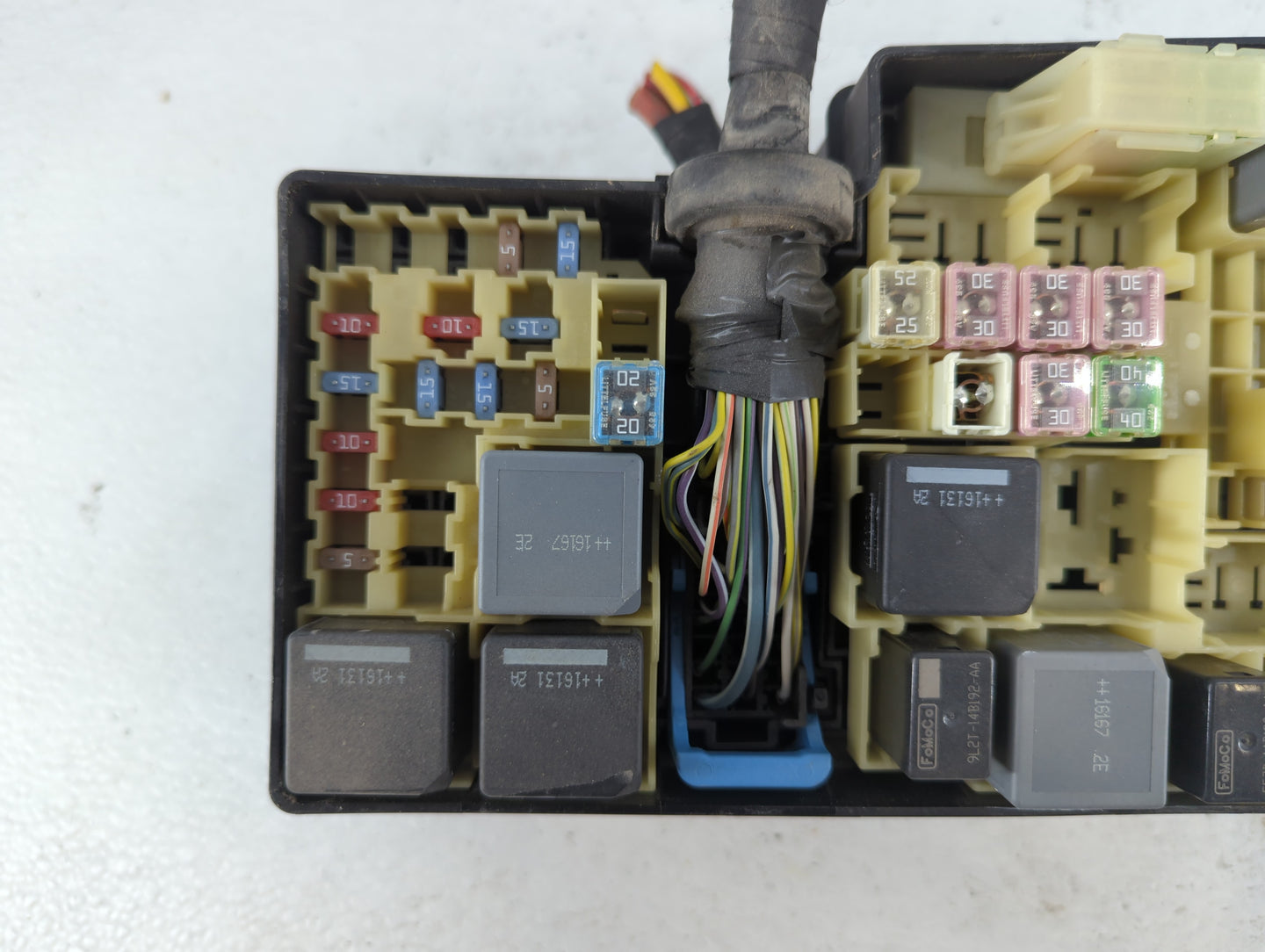 2016 Ford Focus Fusebox Fuse Box Panel Relay Module P/N:AV6T-14A067-AD Fits OEM Used Auto Parts - Oemusedautoparts1.com