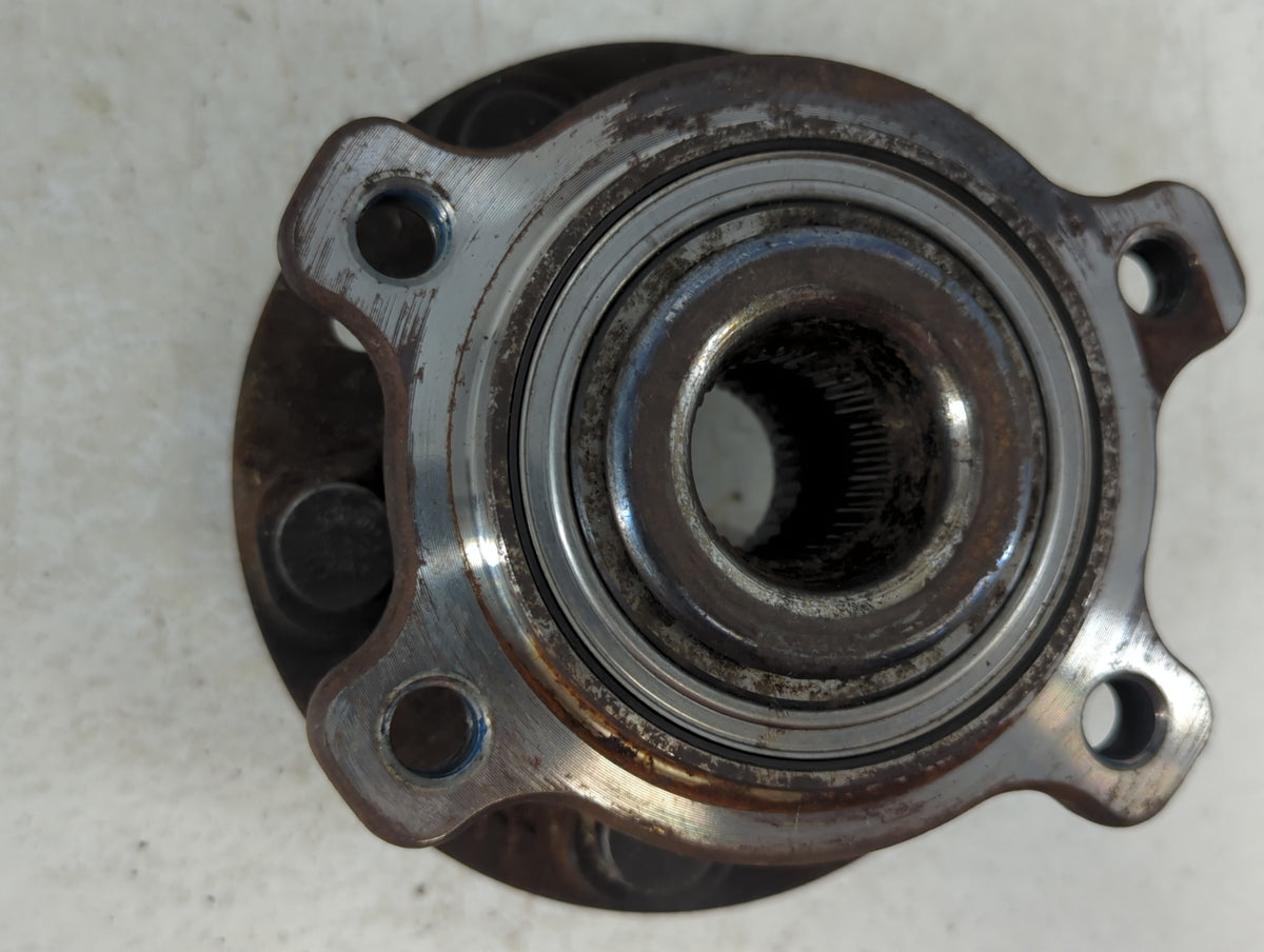 2016 Ford Focus HUB - Oemusedautoparts1.com