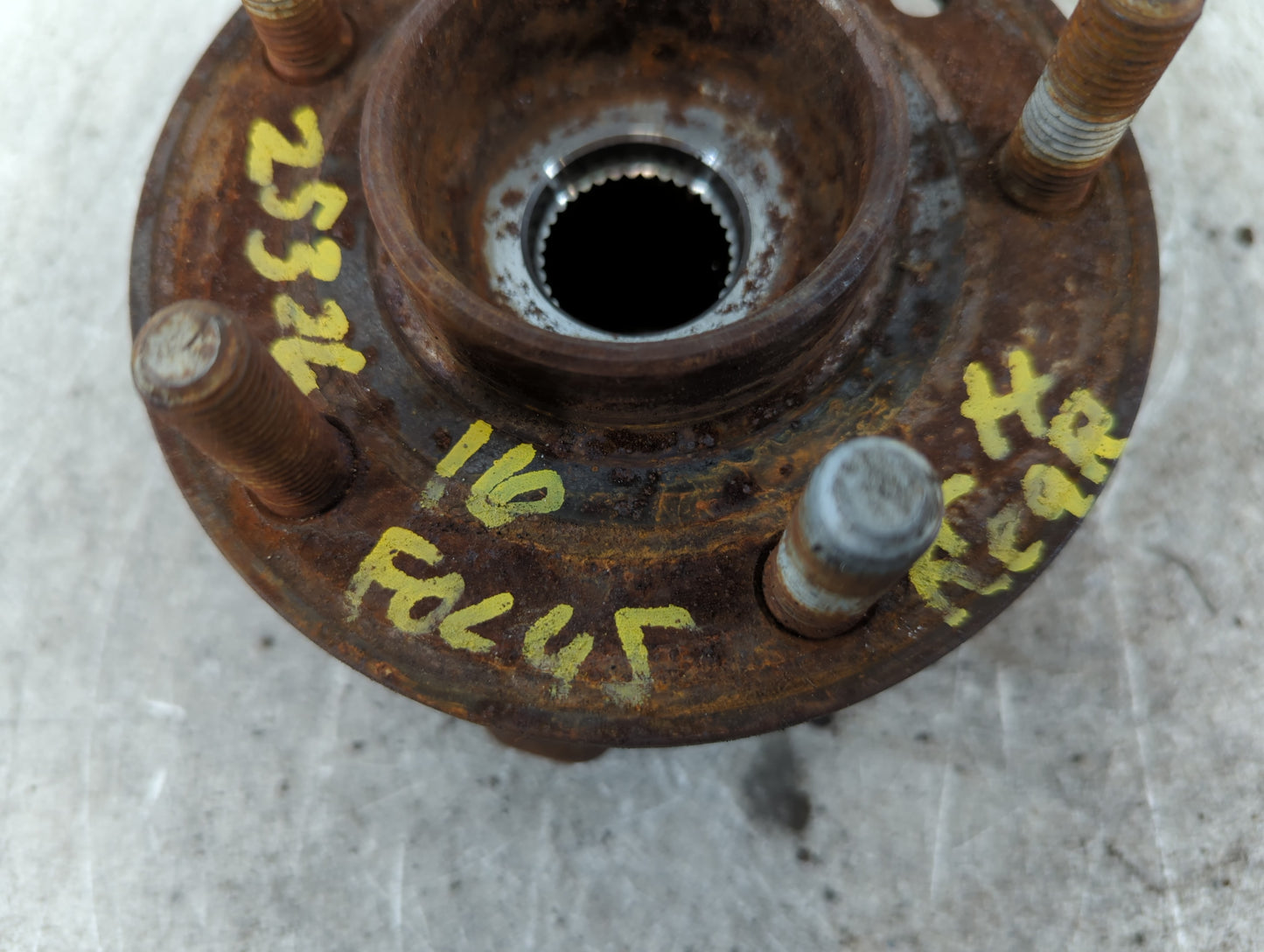 2016 Ford Focus All OEM Wheel Hub - Oemusedautoparts1.com