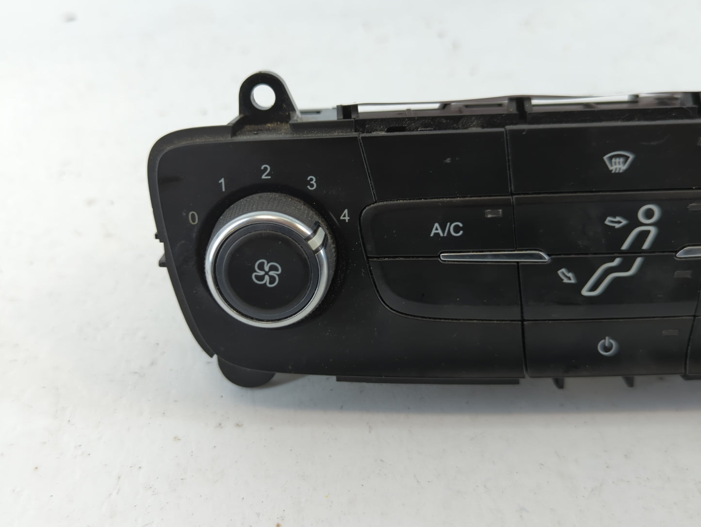 2015-2018 Ford Focus Climate Control Module Temperature AC/Heater Replacement P/N:F1ET-19980-JG Fits Fits 2015 2016 2017 201