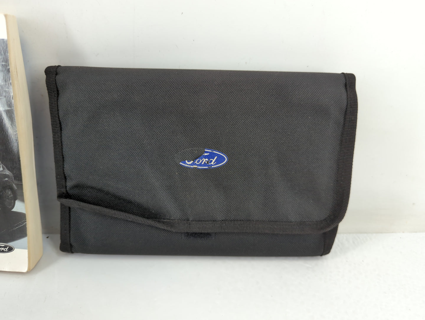 2016 Ford Focus Owners Manual Book Guide P/N:GM5J19A321AA OEM Used Auto Parts - Oemusedautoparts1.com