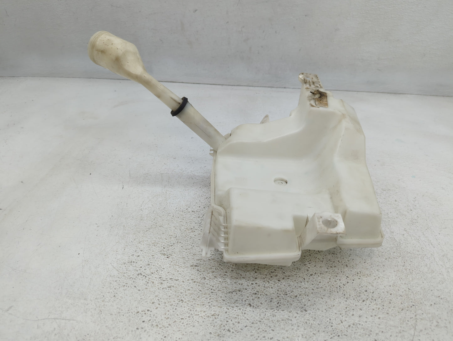 2012-2018 Ford Focus Windshield Washer Fluid Reservoir Bottle Oem - Oemusedautoparts1.com