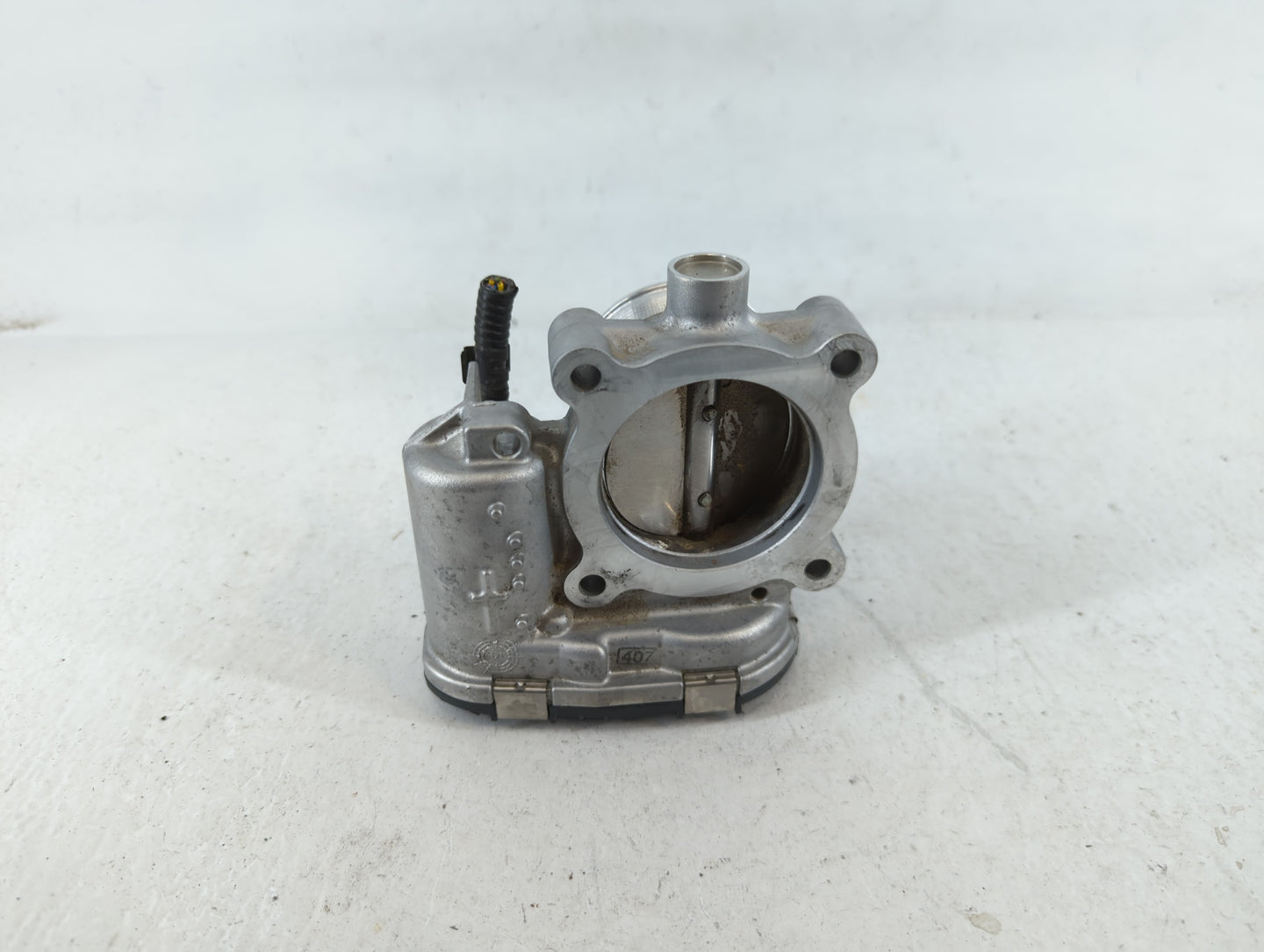 2014-2018 Ford Focus Throttle Body P/N:DS7E-9F991-BB Fits Fits 2014 2015 2016 2017 2018 2019 2020 2021 2022 OEM Used Auto Pa