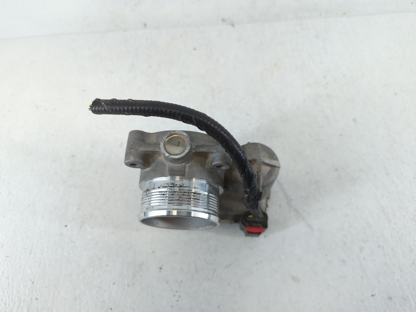 2014-2018 Ford Focus Throttle Body P/N:DS7E-9F991-BB Fits Fits 2014 2015 2016 2017 2018 2019 2020 2021 2022 OEM Used Auto Pa
