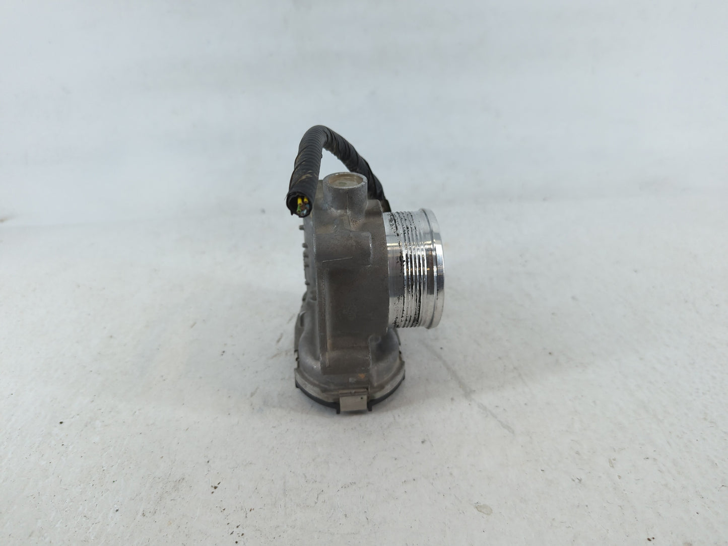2014-2018 Ford Focus Throttle Body P/N:DS7E-9F991-BB Fits Fits 2014 2015 2016 2017 2018 2019 2020 2021 2022 OEM Used Auto Pa