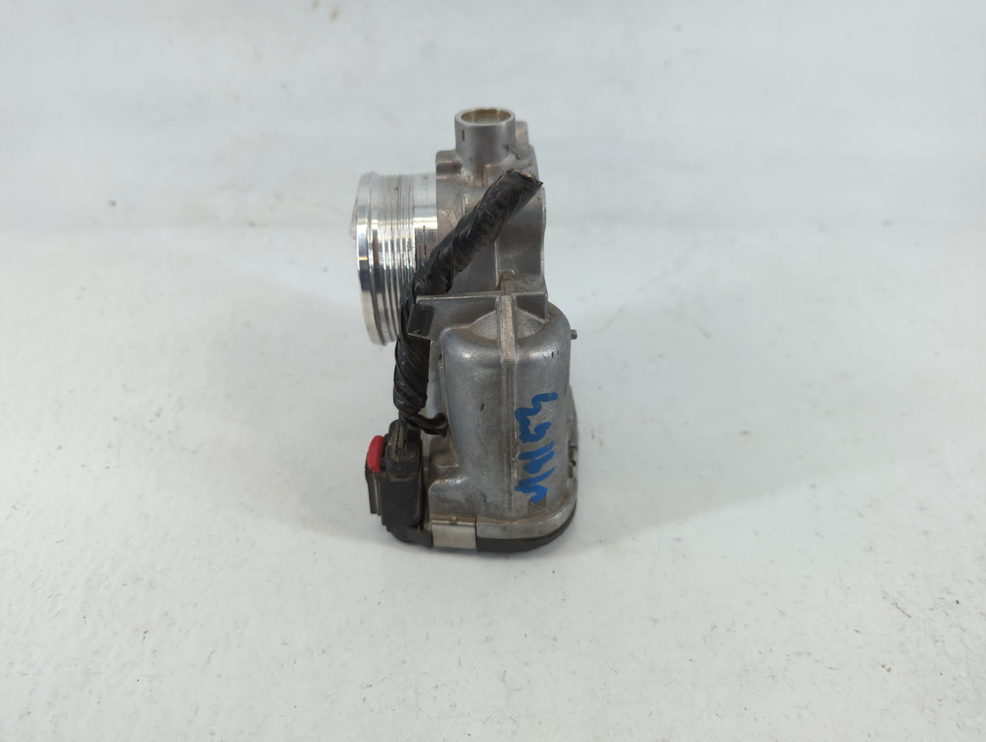 2014-2018 Ford Focus Throttle Body P/N:DS7E-9F991-BB Fits Fits 2014 2015 2016 2017 2018 2019 2020 2021 2022 OEM Used Auto Pa