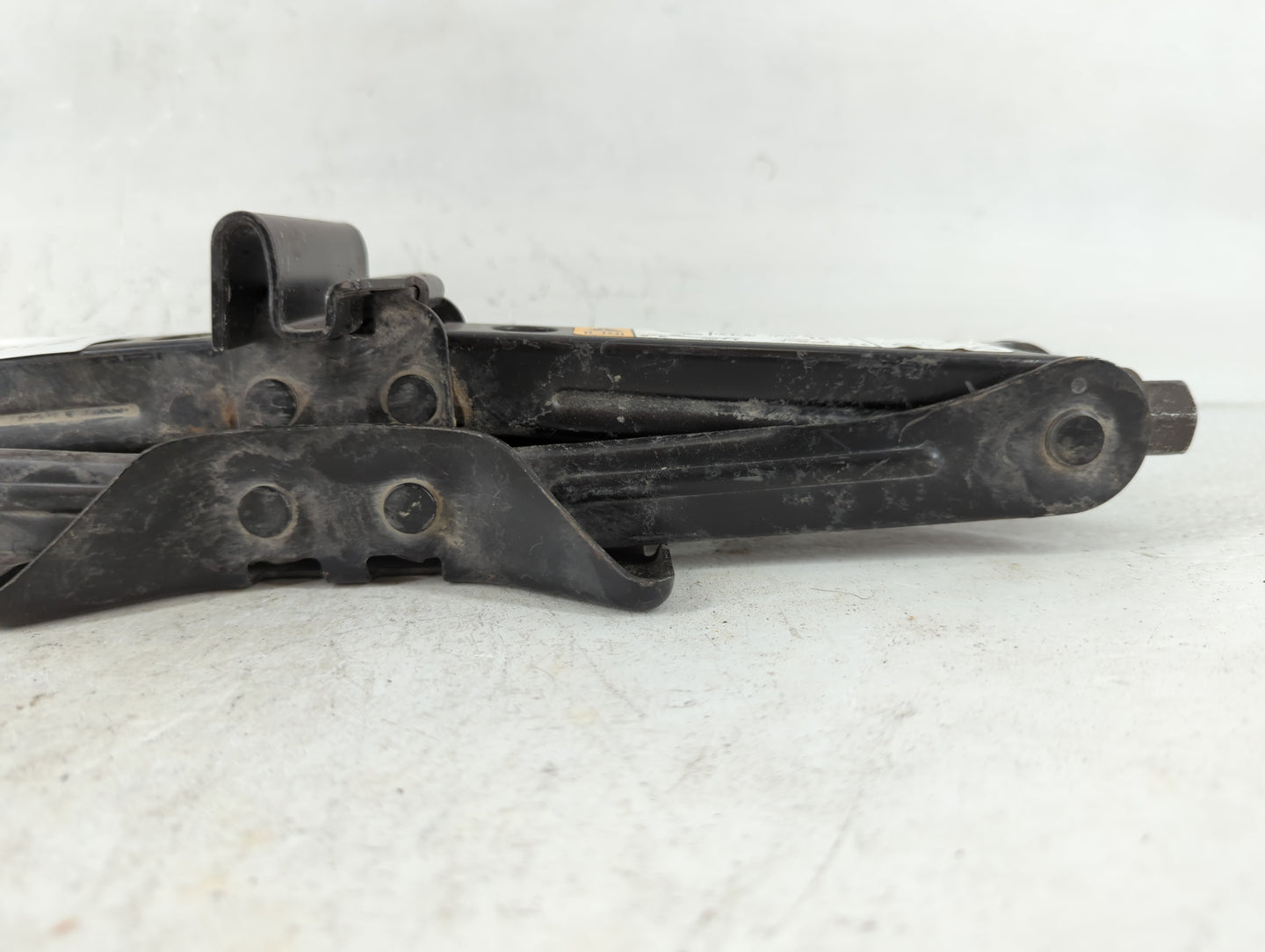 2016 Ford Focus Spare Scissor Car Jack - Oemusedautoparts1.com