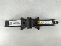 2016 Ford Focus Spare Scissor Car Jack - Oemusedautoparts1.com