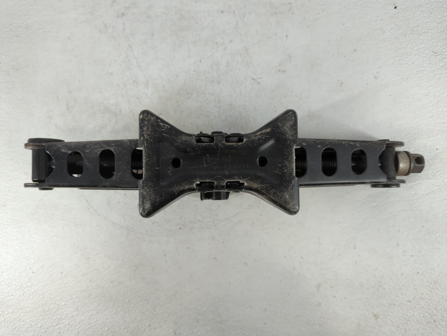 2016 Ford Focus Spare Scissor Car Jack - Oemusedautoparts1.com