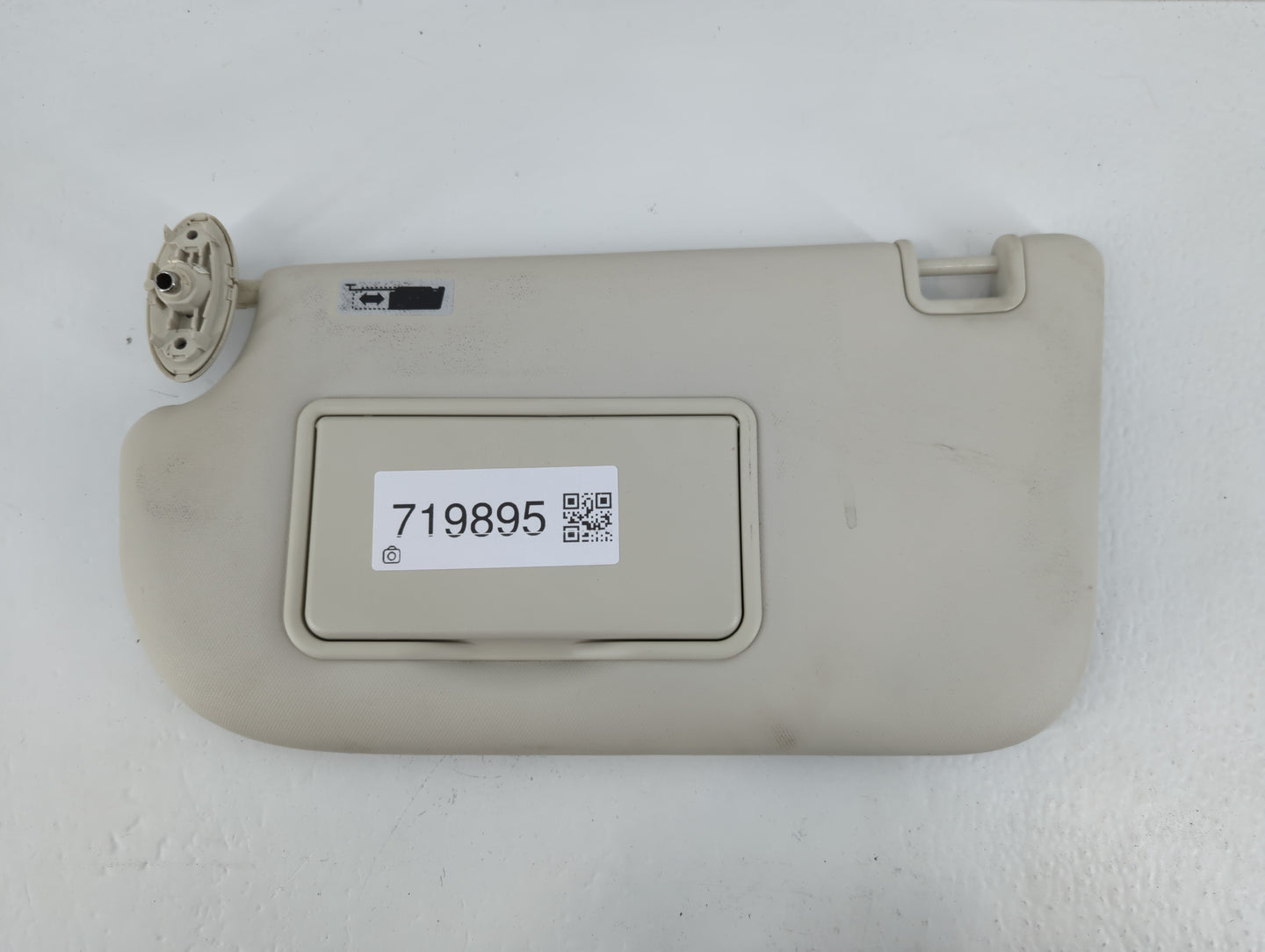 2015 Ford Focus Sun Visor Shade Replacement Driver Left Mirror Fits OEM Used Auto Parts - Oemusedautoparts1.com