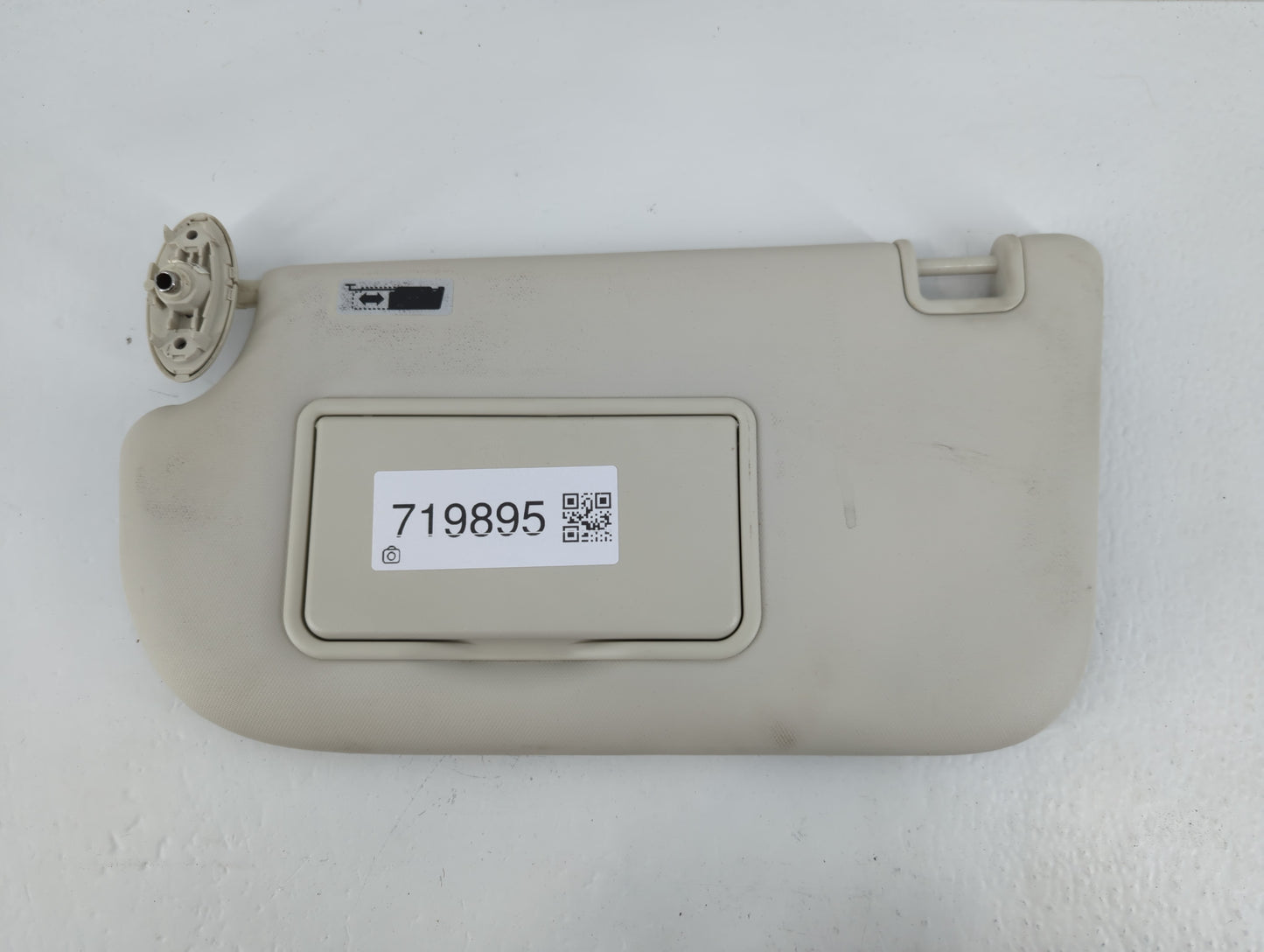2015 Ford Focus Sun Visor Shade Replacement Driver Left Mirror Fits OEM Used Auto Parts - Oemusedautoparts1.com