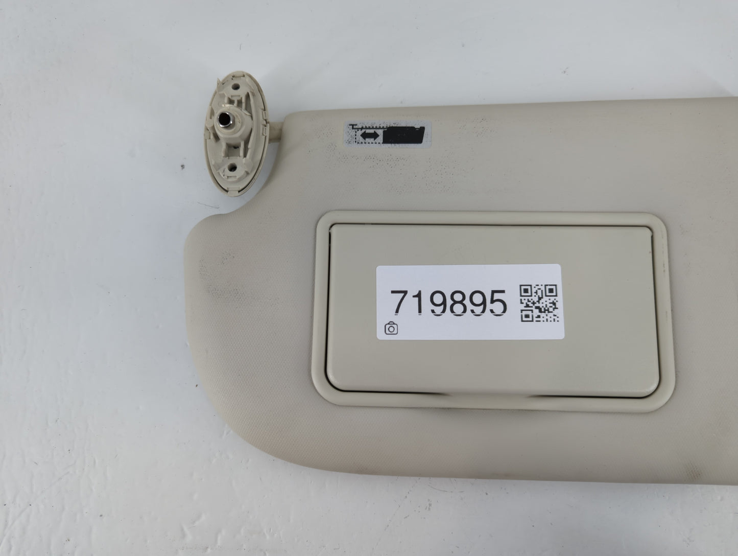 2015 Ford Focus Sun Visor Shade Replacement Driver Left Mirror Fits OEM Used Auto Parts - Oemusedautoparts1.com