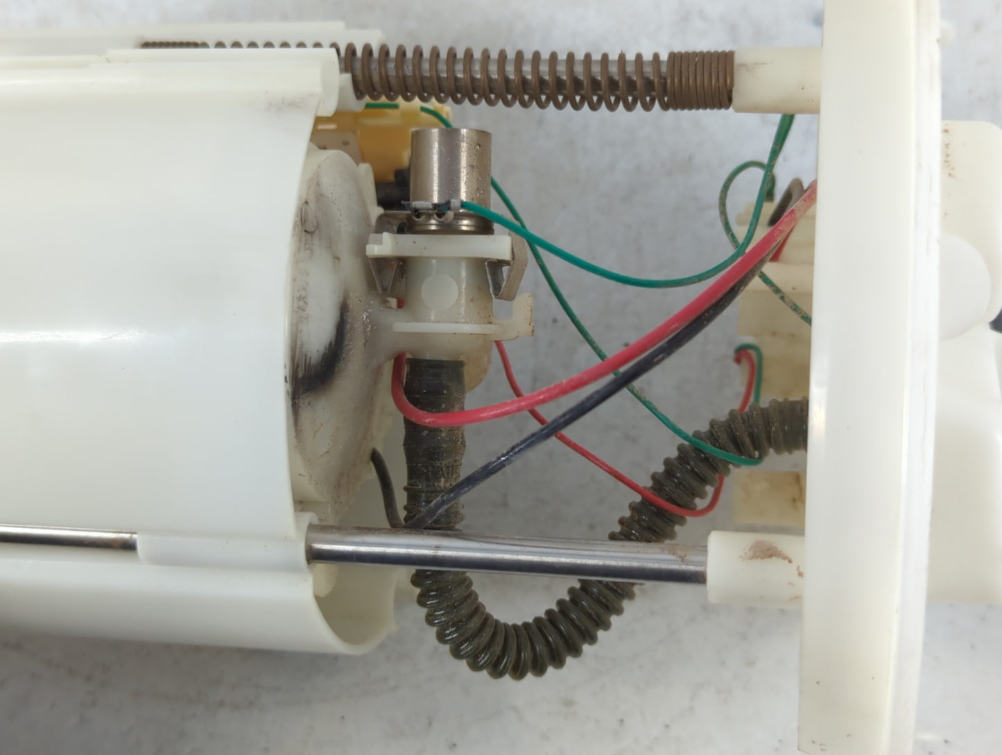 2013-2018 Ford Focus Electrical Gas Fuel Pump Assembly - Oemusedautoparts1.com