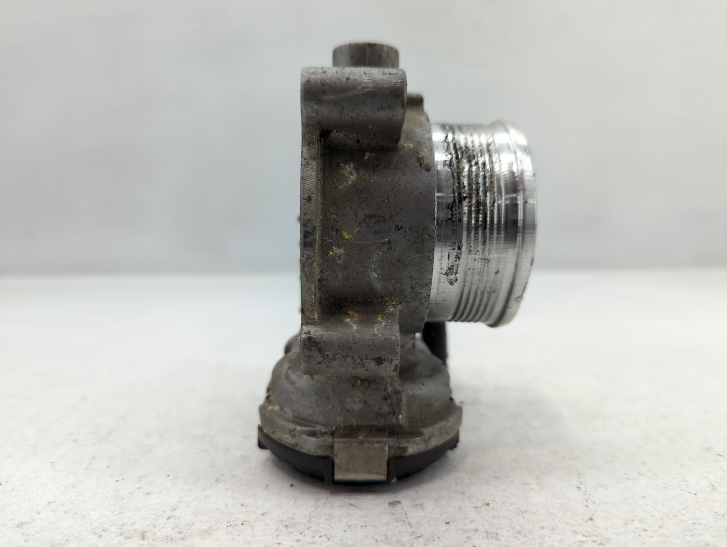 2014-2018 Ford Focus Throttle Body P/N:DS7E-9F991-BB Fits Fits 2014 2015 2016 2017 2018 2019 2020 2021 2022 OEM Used Auto Pa