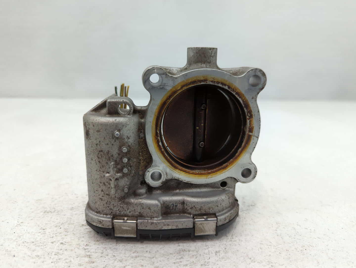 2014-2018 Ford Focus Throttle Body P/N:DS7E-9F991-BB Fits Fits 2014 2015 2016 2017 2018 2019 2020 2021 2022 OEM Used Auto Pa