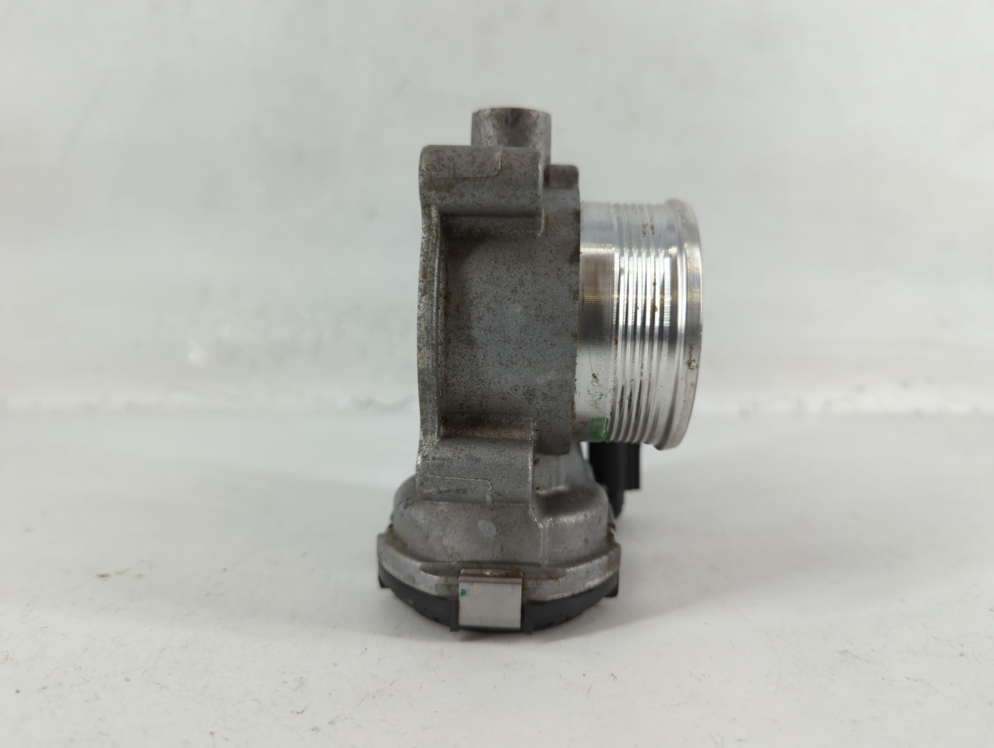 2014-2018 Ford Focus Throttle Body P/N:DS7E-9F991-BB Fits Fits 2014 2015 2016 2017 2018 2019 2020 2021 2022 OEM Used Auto Pa