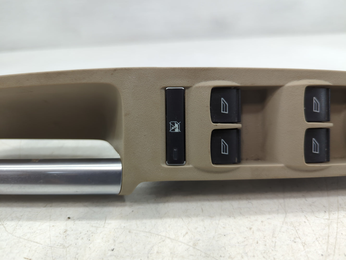 2015-2018 Ford Focus Master Power Window Switch Replacement Driver Side Left P/N:8608A068 BM5T-14A132-AA Fits OEM Used Auto 
