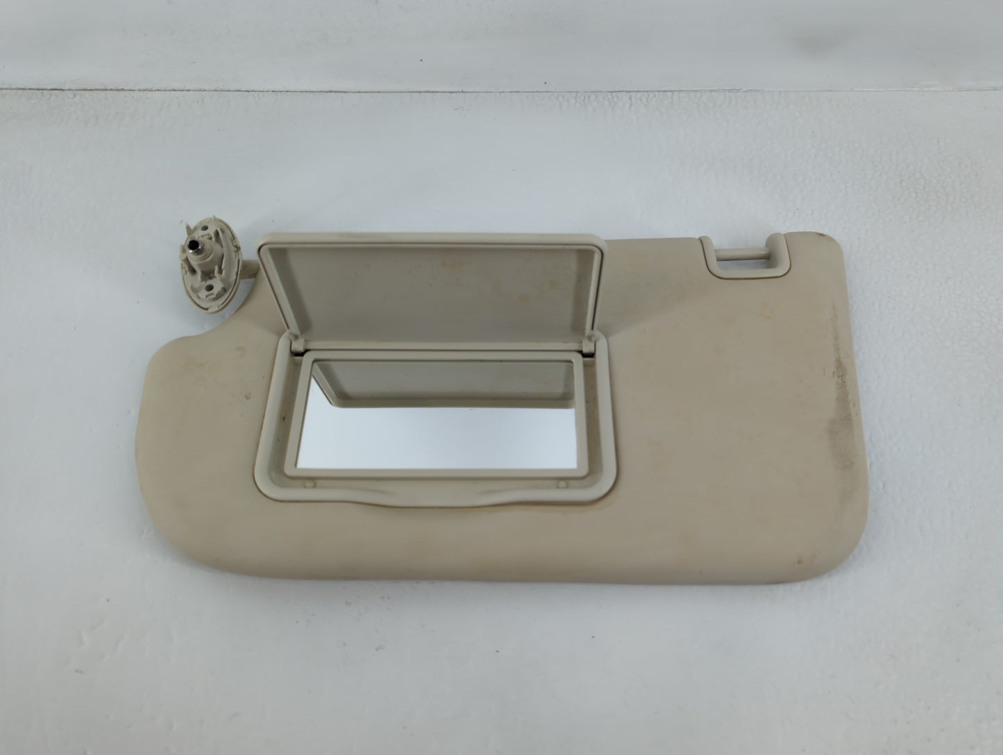 2015 Ford Focus Sun Visor Shade Replacement Driver Left Mirror Fits OEM Used Auto Parts - Oemusedautoparts1.com