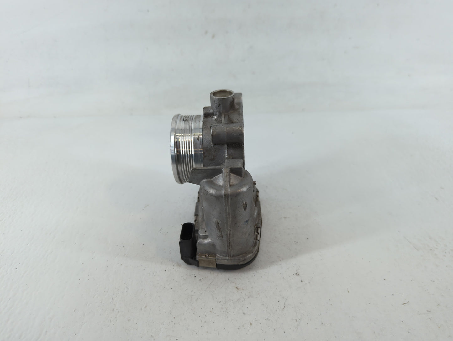 2014-2018 Ford Focus Throttle Body P/N:DS7E-9F991-BB Fits Fits 2014 2015 2016 2017 2018 2019 2020 2021 2022 OEM Used Auto Pa