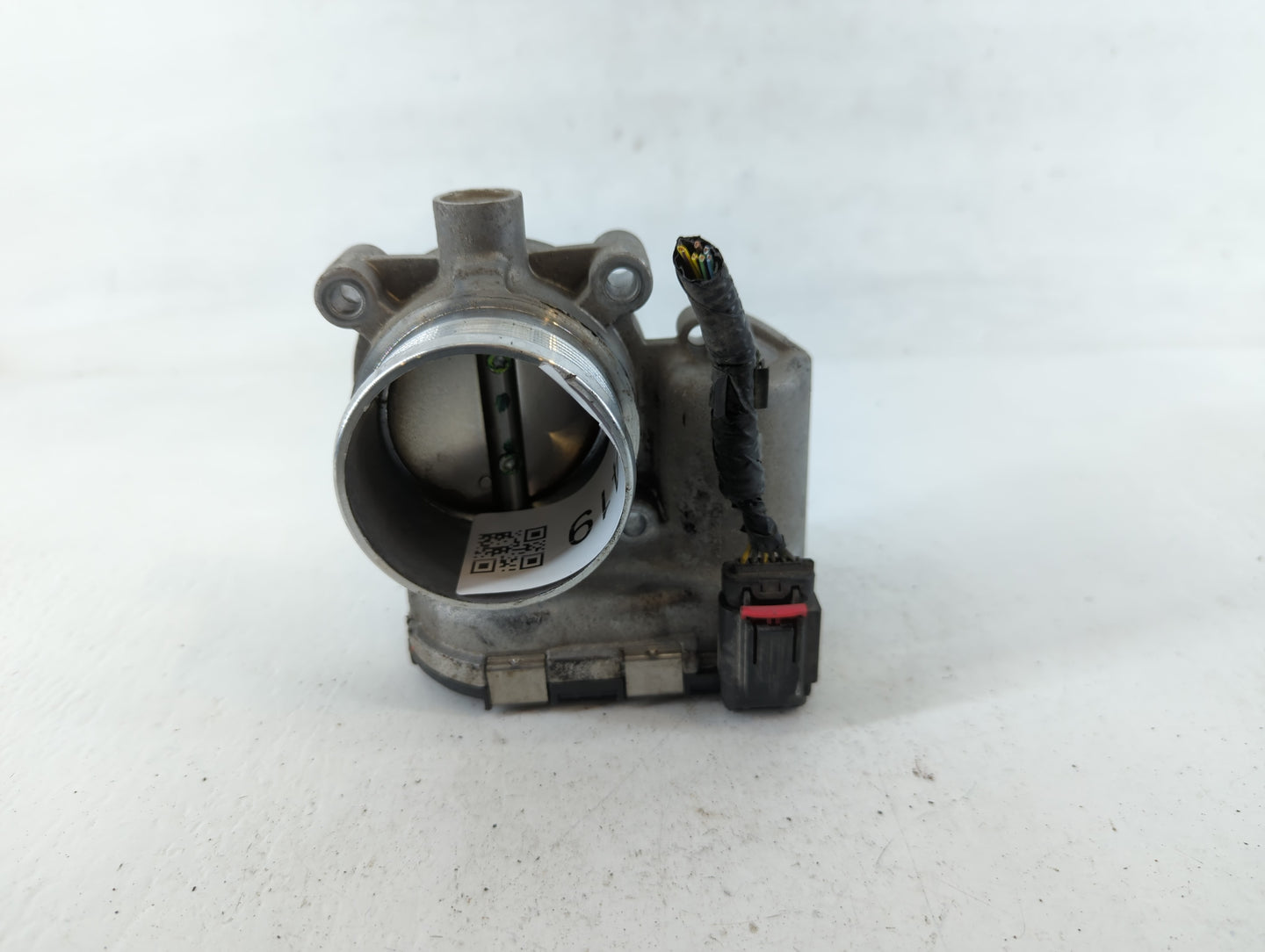 2014-2018 Ford Focus Throttle Body P/N:DS7E-9F991-BB Fits Fits 2014 2015 2016 2017 2018 2019 2020 2021 2022 OEM Used Auto Pa