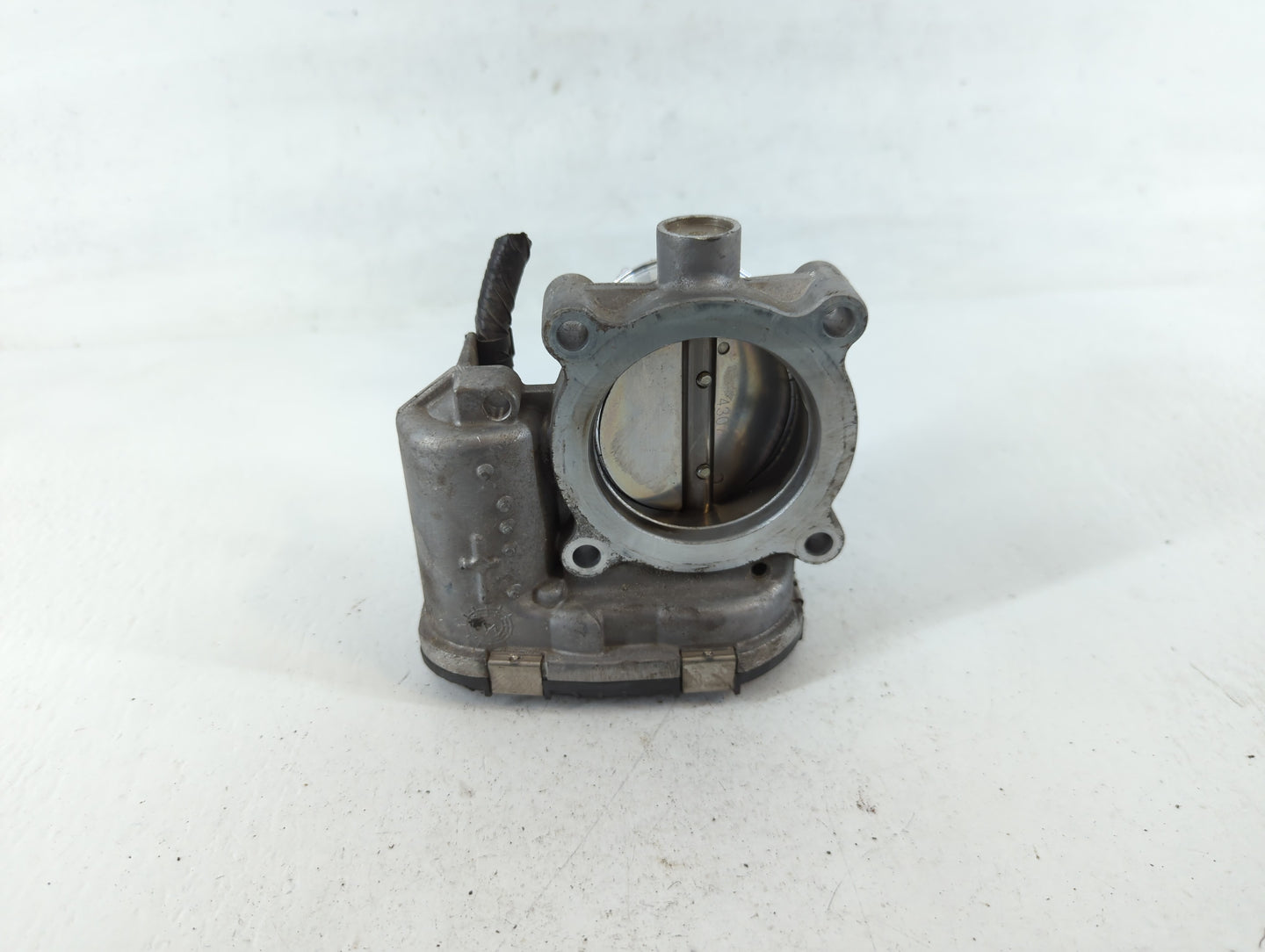 2014-2018 Ford Focus Throttle Body P/N:DS7E-9F991-BB Fits Fits 2014 2015 2016 2017 2018 2019 2020 2021 2022 OEM Used Auto Pa