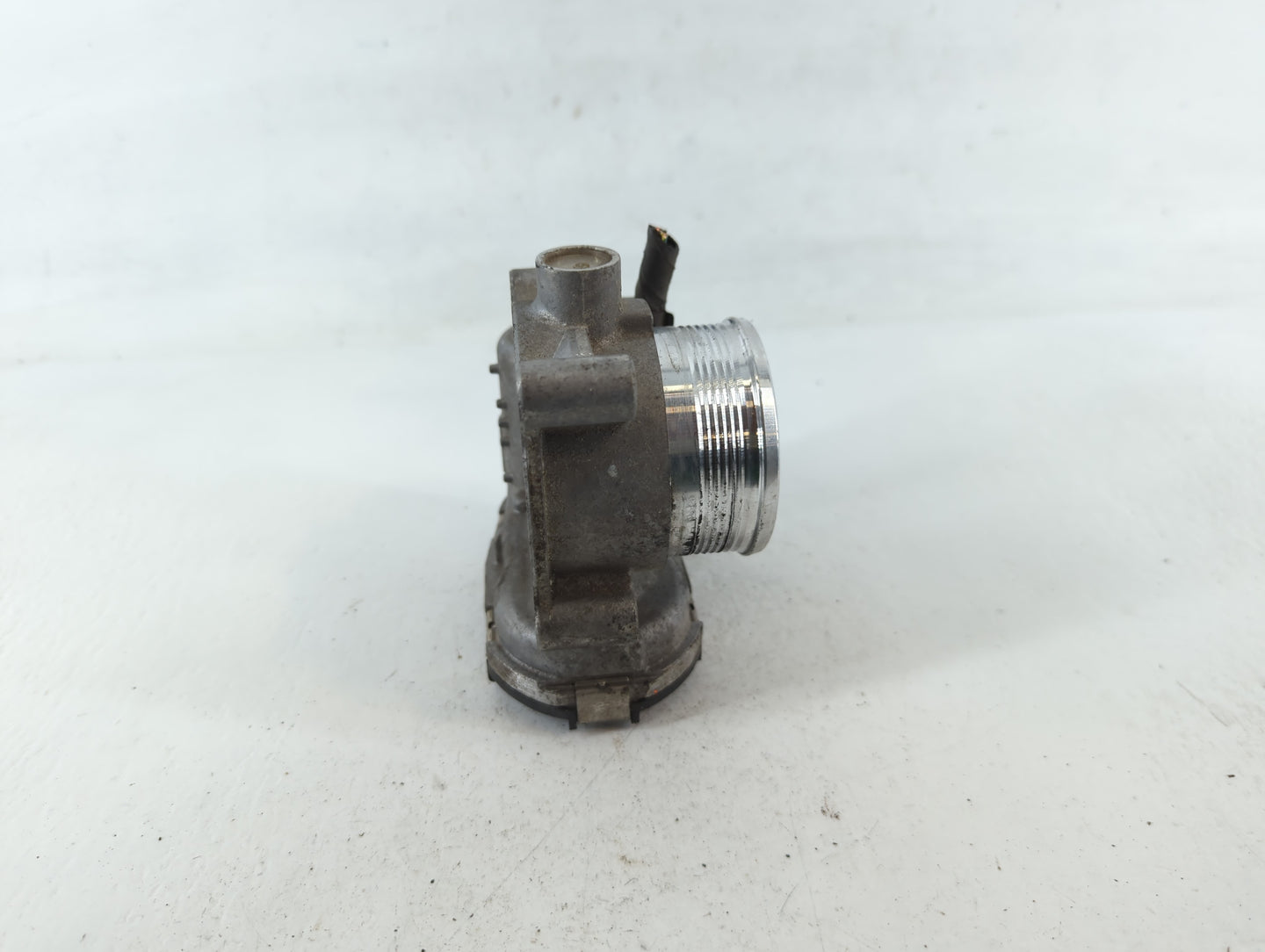2014-2018 Ford Focus Throttle Body P/N:DS7E-9F991-BB Fits Fits 2014 2015 2016 2017 2018 2019 2020 2021 2022 OEM Used Auto Pa