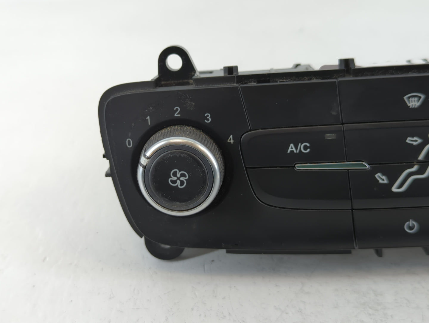 2015-2018 Ford Focus Climate Control Module Temperature AC/Heater Replacement P/N:F1ET-19980-JF Fits Fits 2015 2016 2017 201