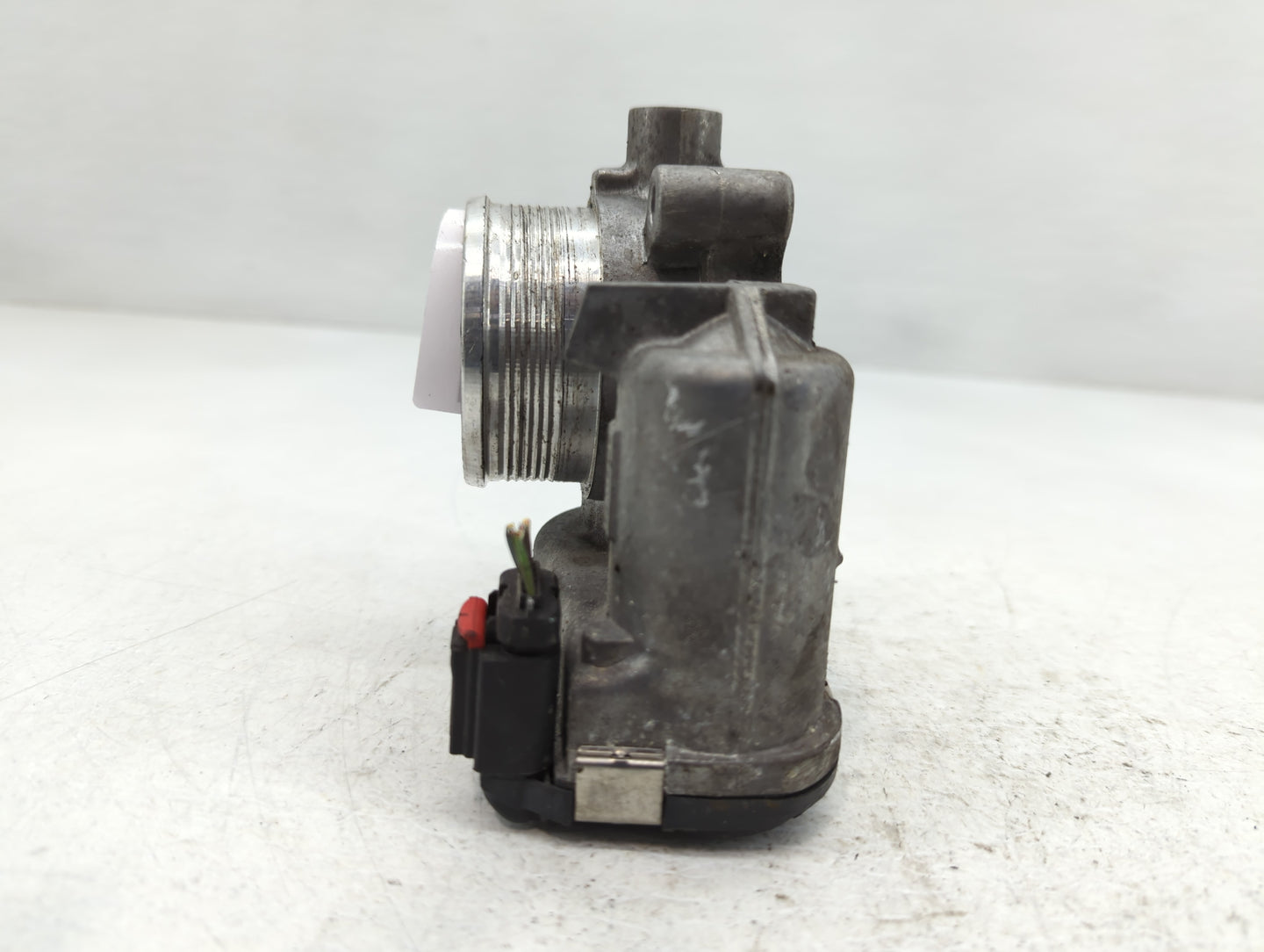 2014-2018 Ford Focus Throttle Body P/N:DS7E-9F991-BB Fits Fits 2014 2015 2016 2017 2018 2019 2020 2021 2022 OEM Used Auto Pa
