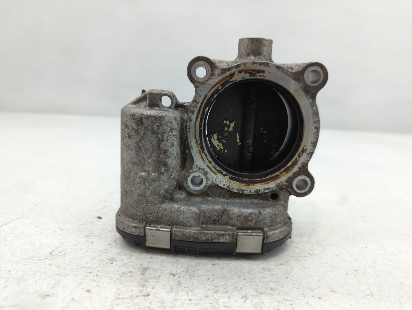 2014-2018 Ford Focus Throttle Body P/N:DS7E-9F991-BB Fits Fits 2014 2015 2016 2017 2018 2019 2020 2021 2022 OEM Used Auto Pa