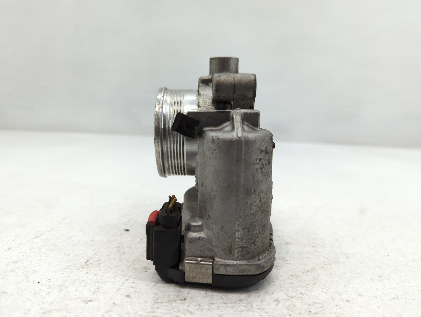 2014-2018 Ford Focus Throttle Body P/N:DS7E-9F991-BB Fits Fits 2014 2015 2016 2017 2018 2019 2020 2021 2022 OEM Used Auto Pa