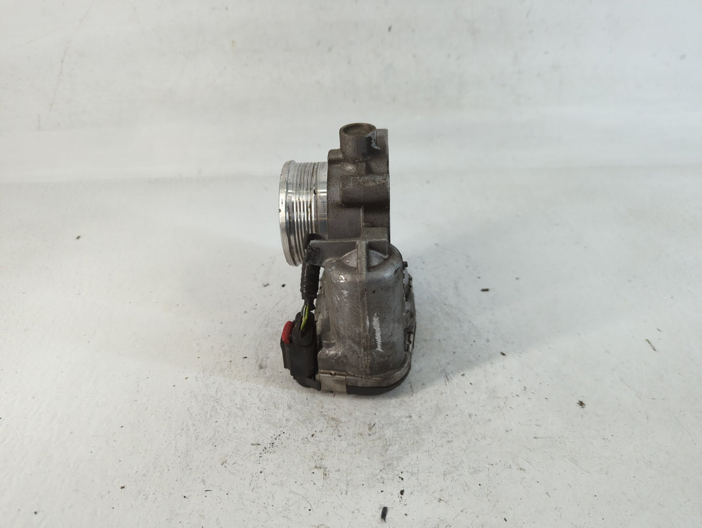 2014-2018 Ford Focus Throttle Body P/N:DS7E-9F991-BB Fits Fits 2014 2015 2016 2017 2018 2019 2020 2021 2022 OEM Used Auto Pa