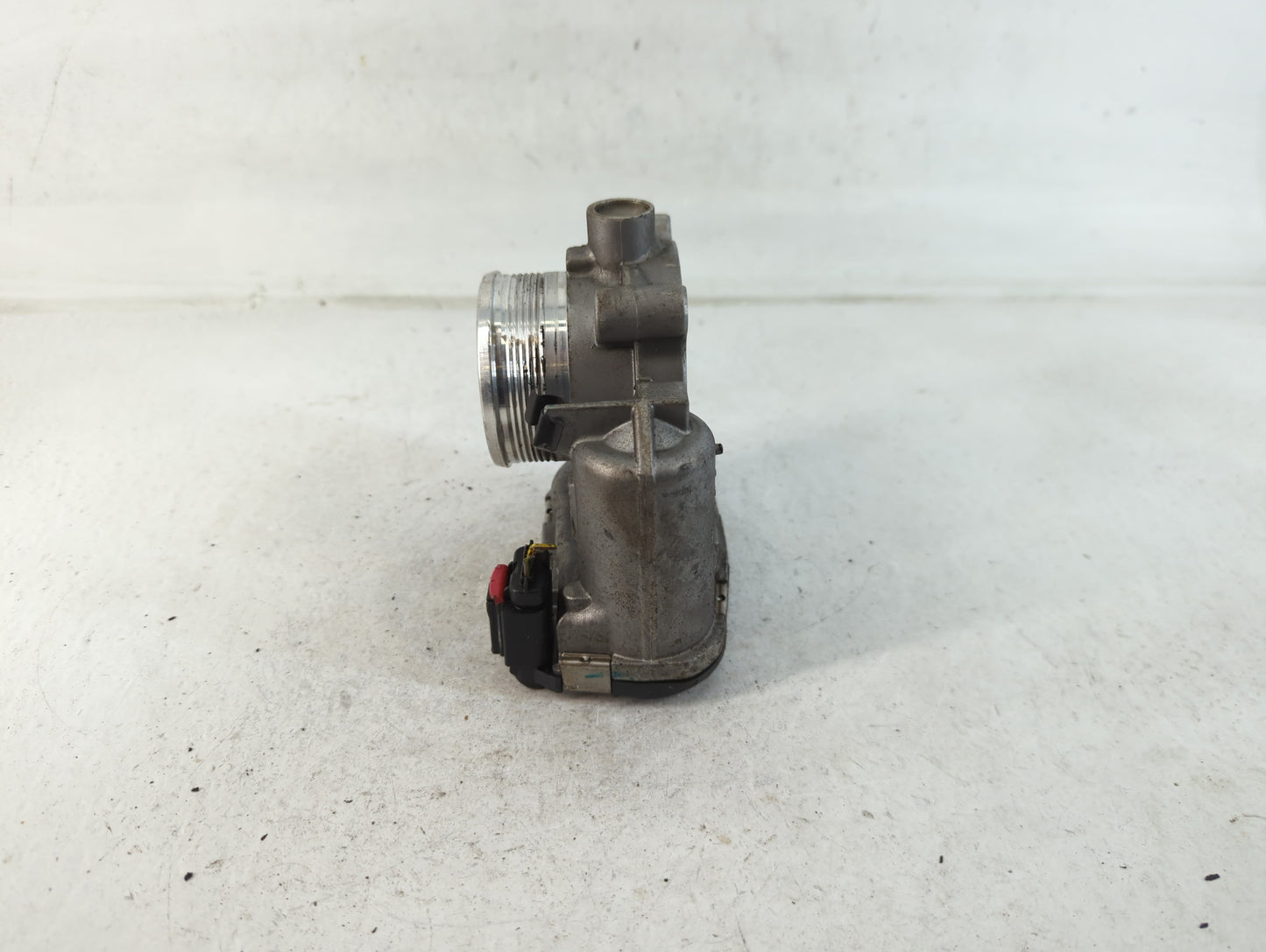 2014-2018 Ford Focus Throttle Body P/N:DS7E-9F991-BB Fits Fits 2014 2015 2016 2017 2018 2019 2020 2021 2022 OEM Used Auto Pa