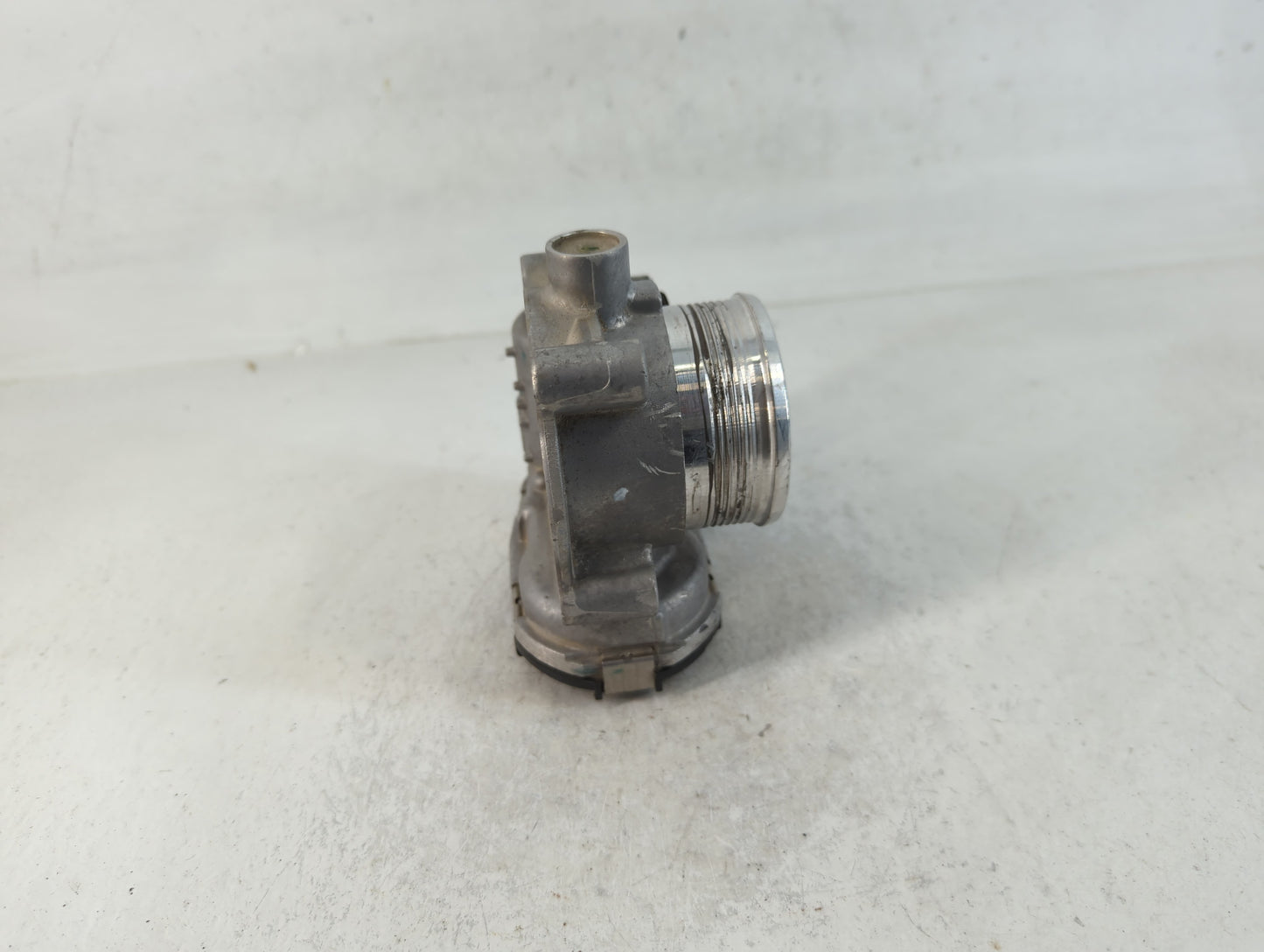 2014-2018 Ford Focus Throttle Body P/N:DS7E-9F991-BB Fits Fits 2014 2015 2016 2017 2018 2019 2020 2021 2022 OEM Used Auto Pa