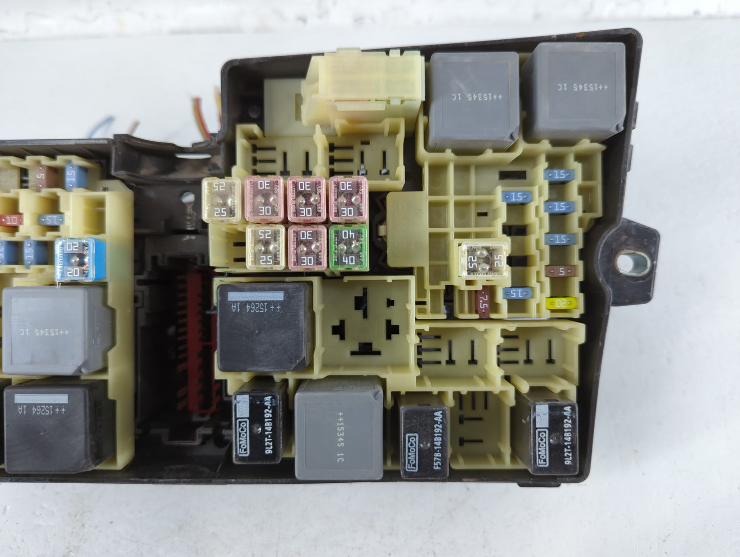 2016 Ford Focus Fusebox Fuse Box Panel Relay Module P/N:AV6T-14A067-AD E02345500 Fits OEM Used Auto Parts - Oemusedautoparts