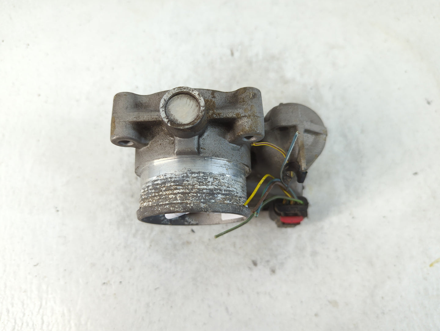 2014-2018 Ford Focus Throttle Body P/N:DS7E-9F991-BB Fits Fits 2014 2015 2016 2017 2018 2019 2020 2021 2022 OEM Used Auto Pa
