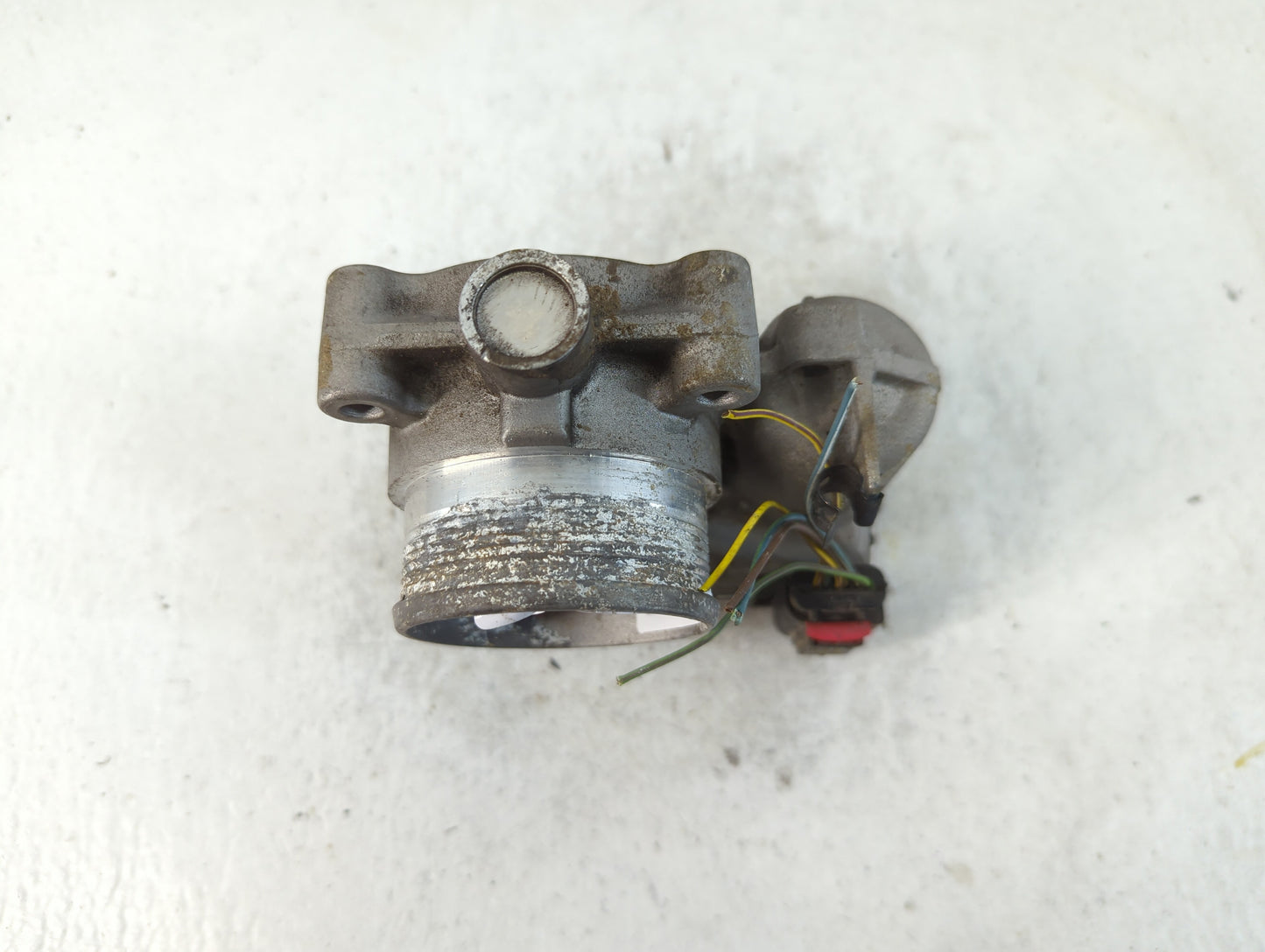 2014-2018 Ford Focus Throttle Body P/N:DS7E-9F991-BB Fits Fits 2014 2015 2016 2017 2018 2019 2020 2021 2022 OEM Used Auto Pa
