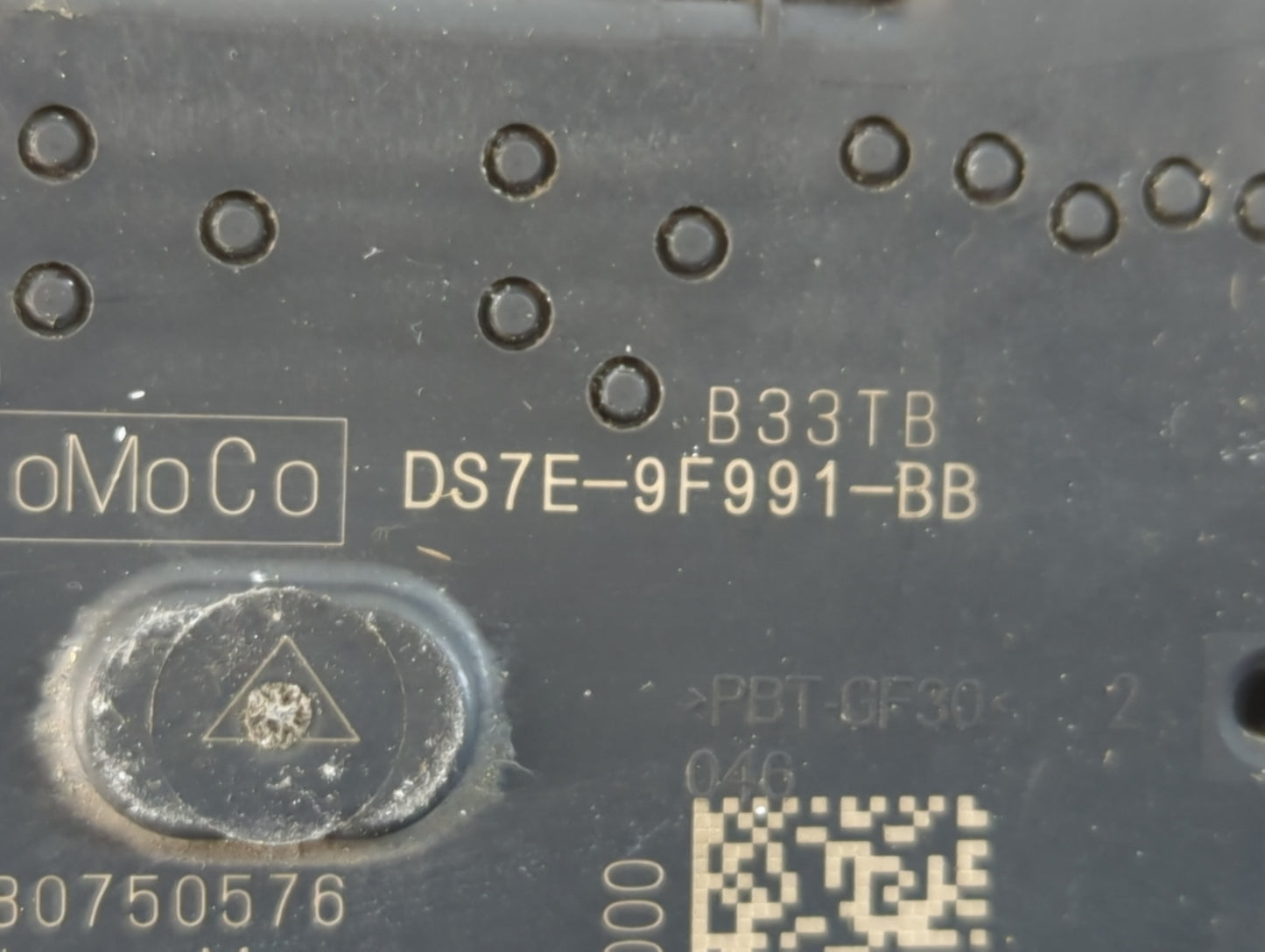 2014-2018 Ford Focus Throttle Body P/N:DS7E-9F991-BB Fits Fits 2014 2015 2016 2017 2018 2019 2020 2021 2022 OEM Used Auto Pa