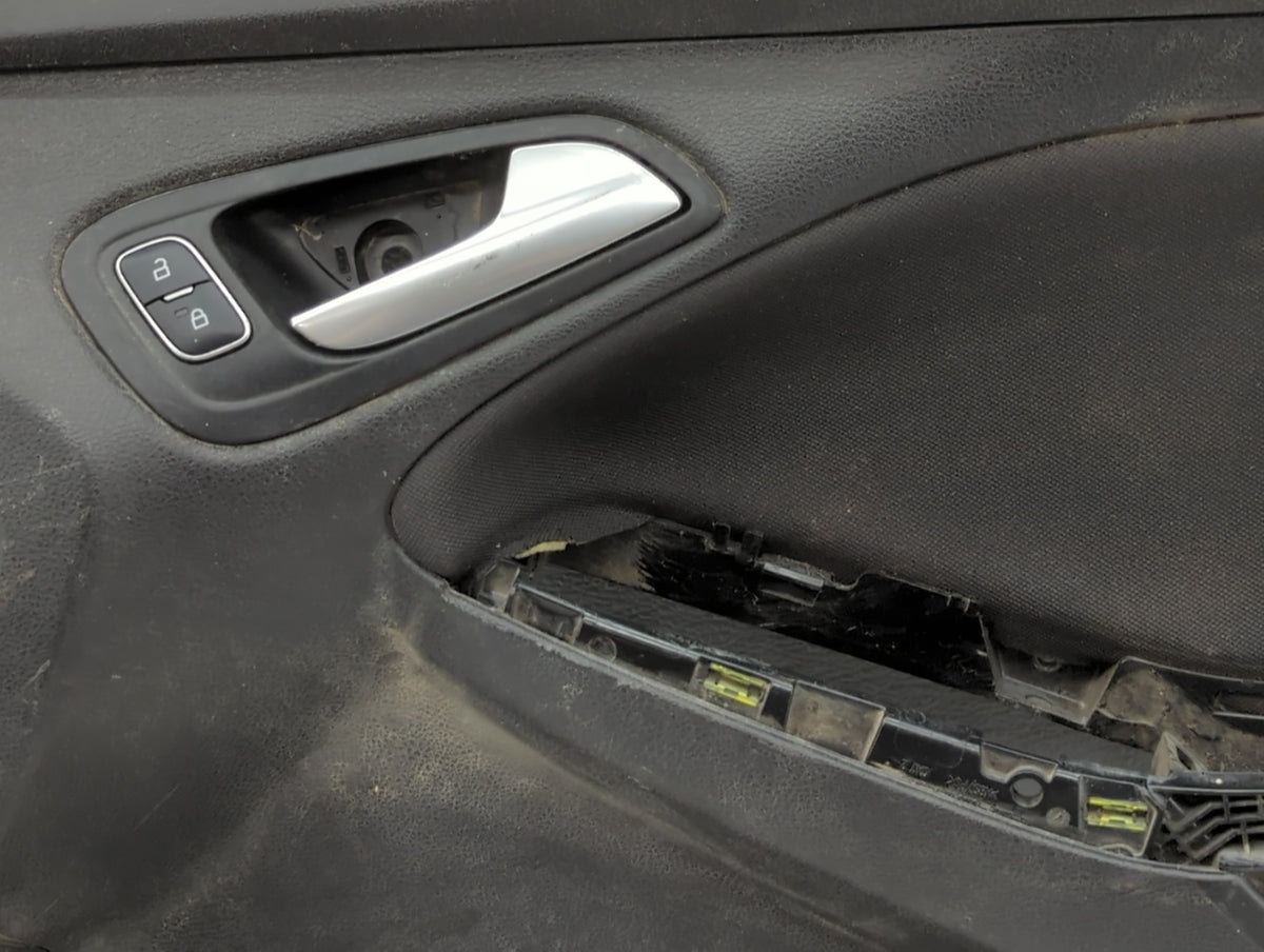 2015-2018 Ford Focus Passenger Front Door Oem Black - Oemusedautoparts1.com