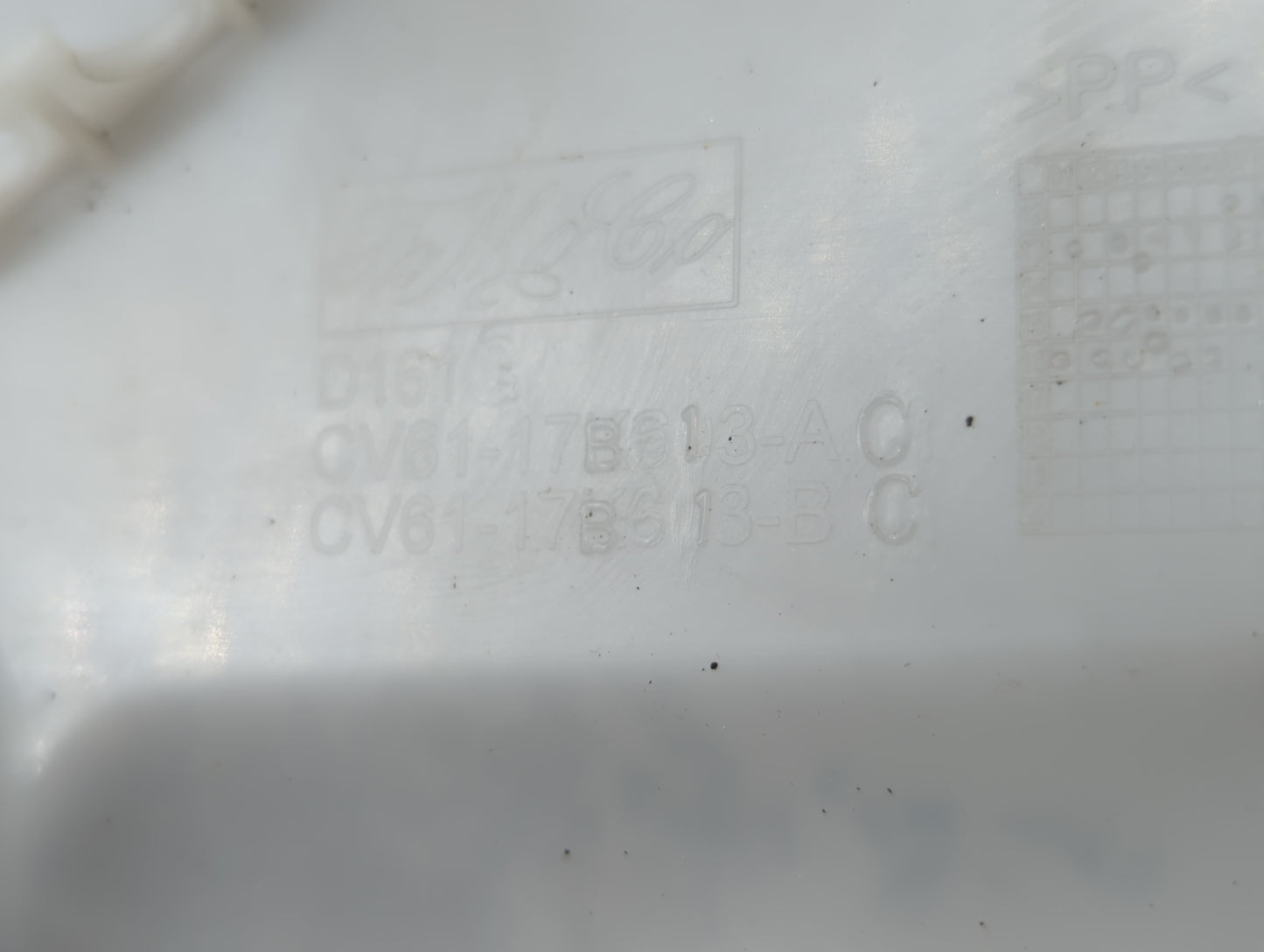 2012-2018 Ford Focus Windshield Washer Fluid Reservoir Bottle Oem - Oemusedautoparts1.com