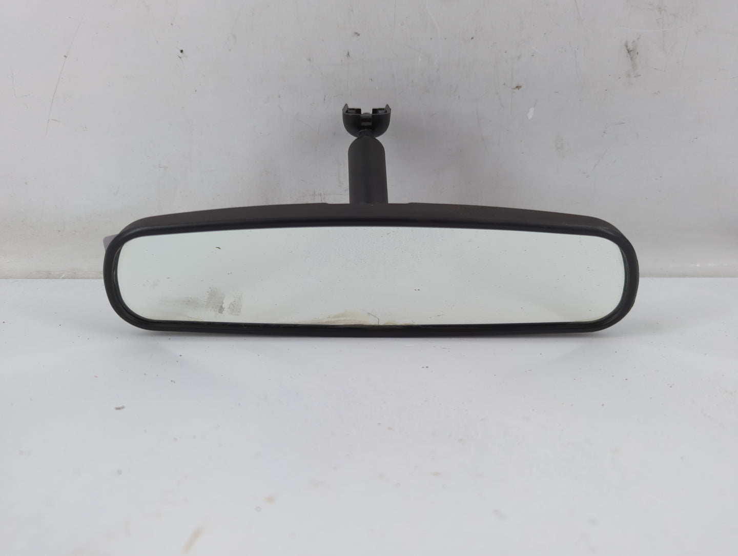 2010-2018 Ford Focus Interior Rear View Mirror Replacement OEM P/N:E8011681 Fits OEM Used Auto Parts - Oemusedautoparts1.com