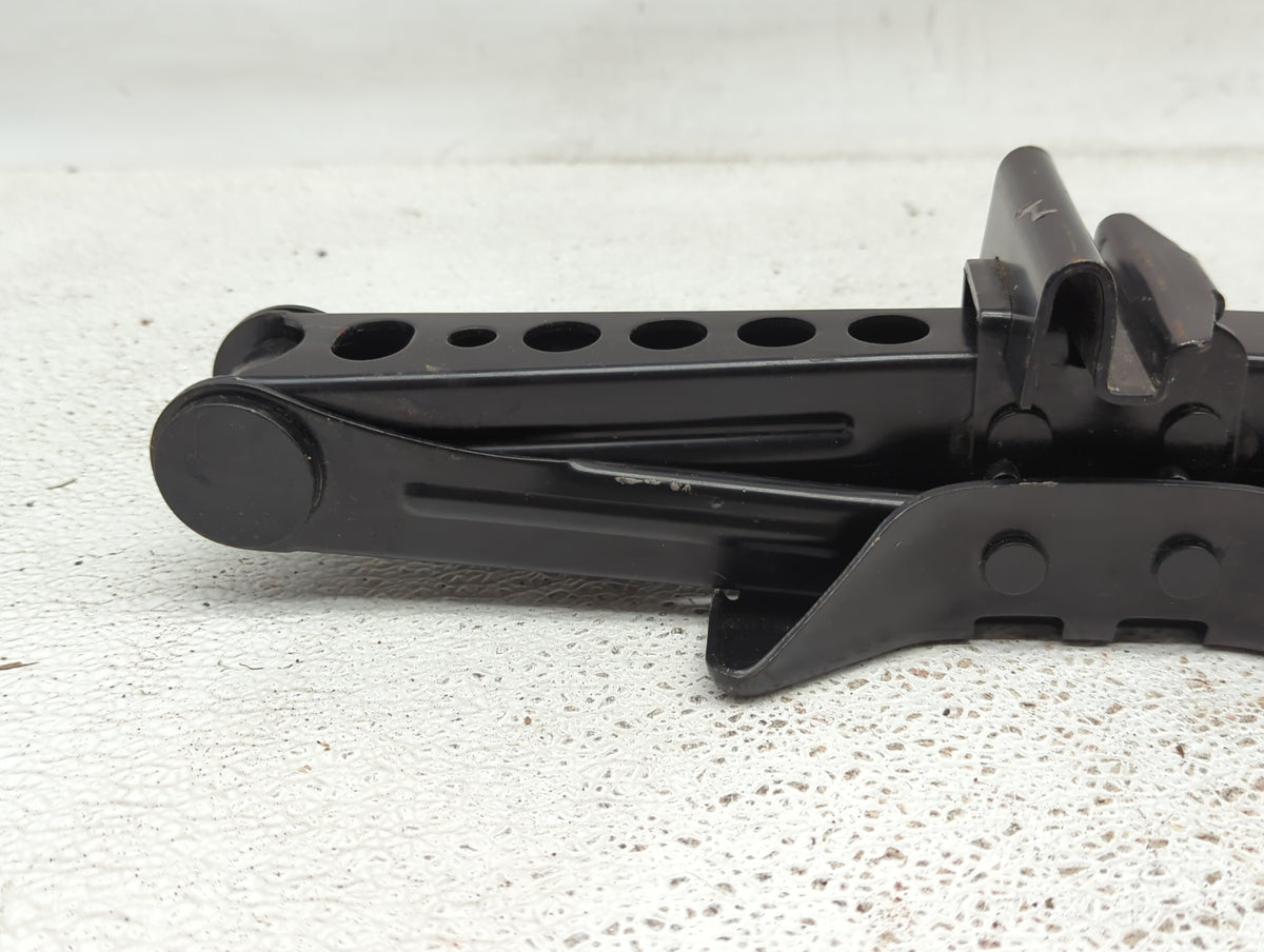Ford Focus Spare Scissor Car Jack 880574 - Oemusedautoparts1.com