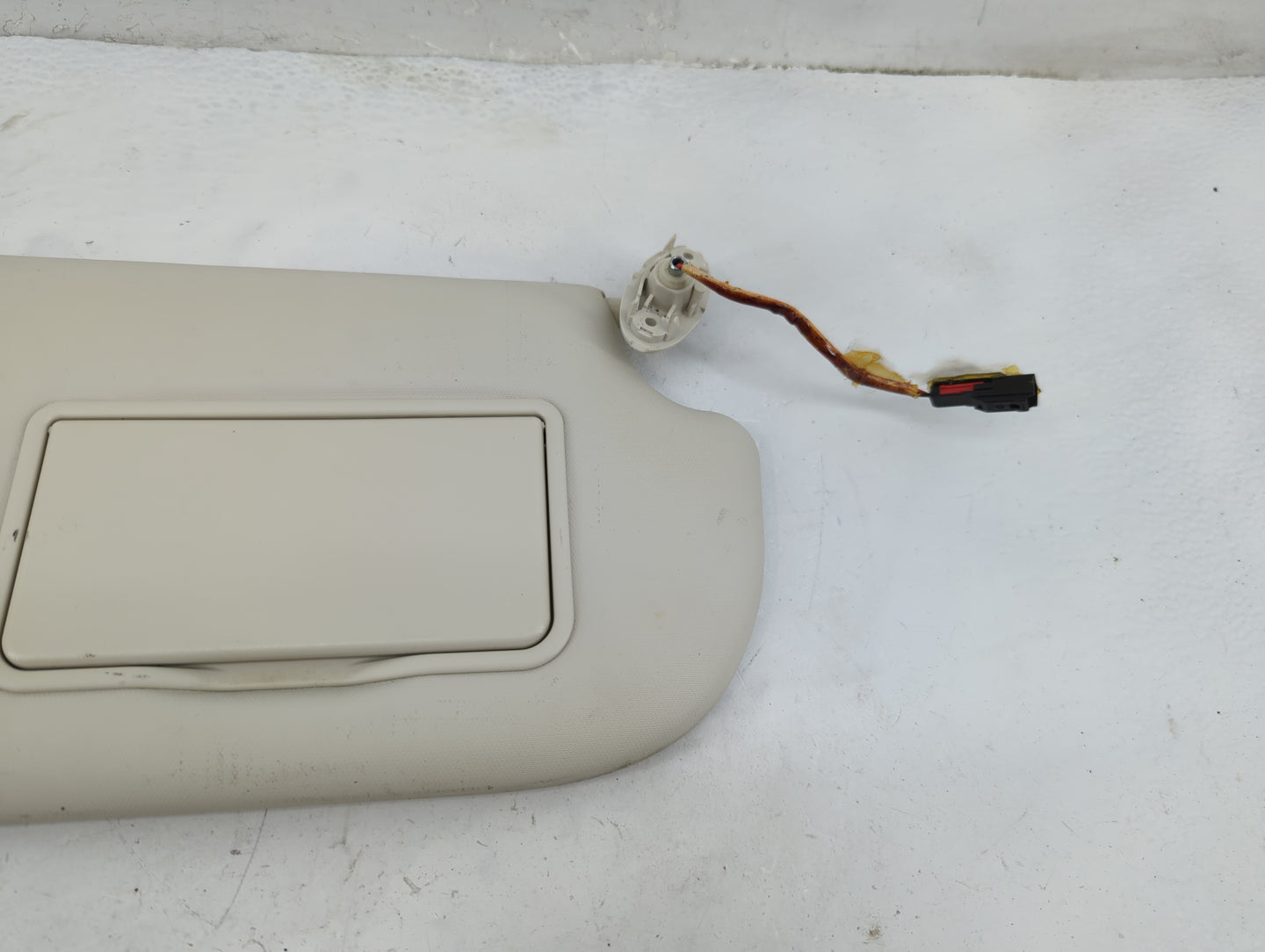 2013-2018 Ford Focus Sun Visor Shade Replacement Passenger Right Mirror Fits Fits 2013 2014 2015 2016 2017 2018 OEM Used Aut