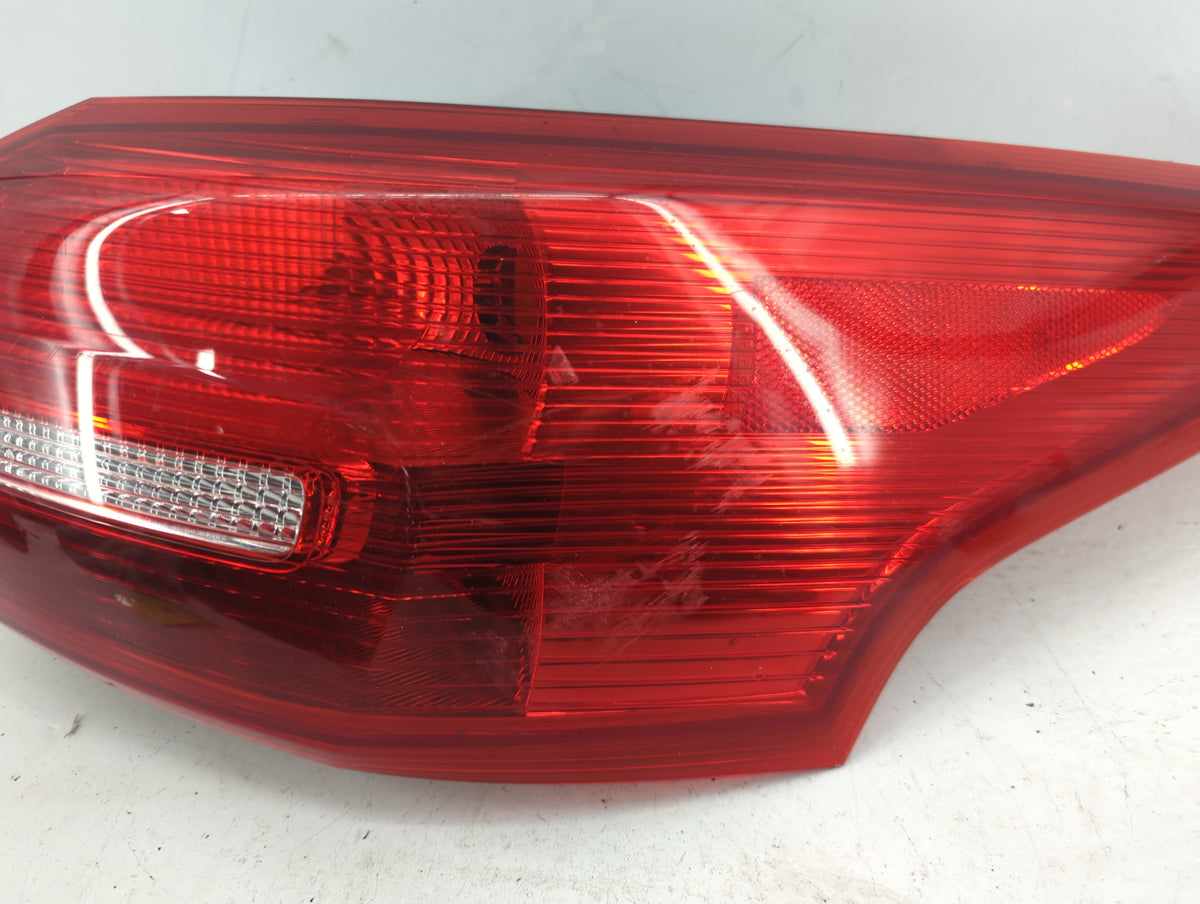 2015-2018 Ford Focus Tail Light Assembly Passenger Right OEM Fits Fits 2015 2016 2017 2018 OEM Used Auto Parts - Oemusedauto
