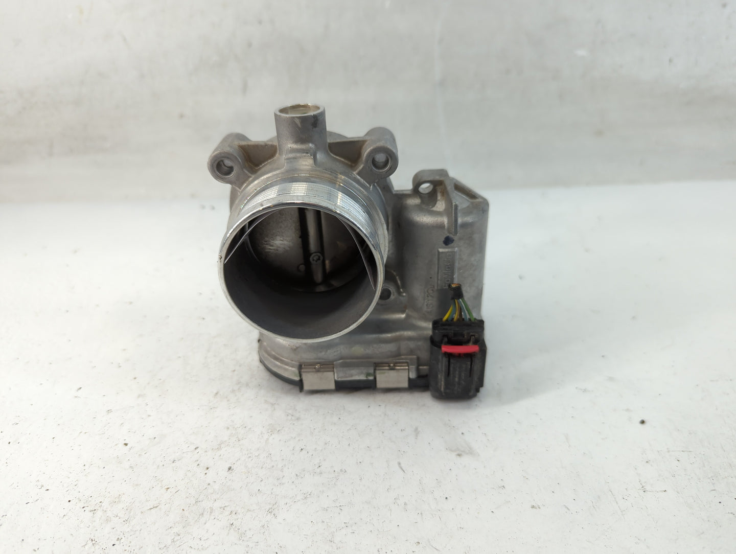 2014-2018 Ford Focus Throttle Body P/N:DS7E-9F991-BB Fits Fits 2014 2015 2016 2017 2018 2019 2020 2021 2022 OEM Used Auto Pa