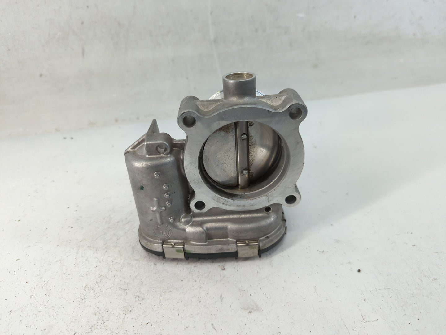 2014-2018 Ford Focus Throttle Body P/N:DS7E-9F991-BB Fits Fits 2014 2015 2016 2017 2018 2019 2020 2021 2022 OEM Used Auto Pa