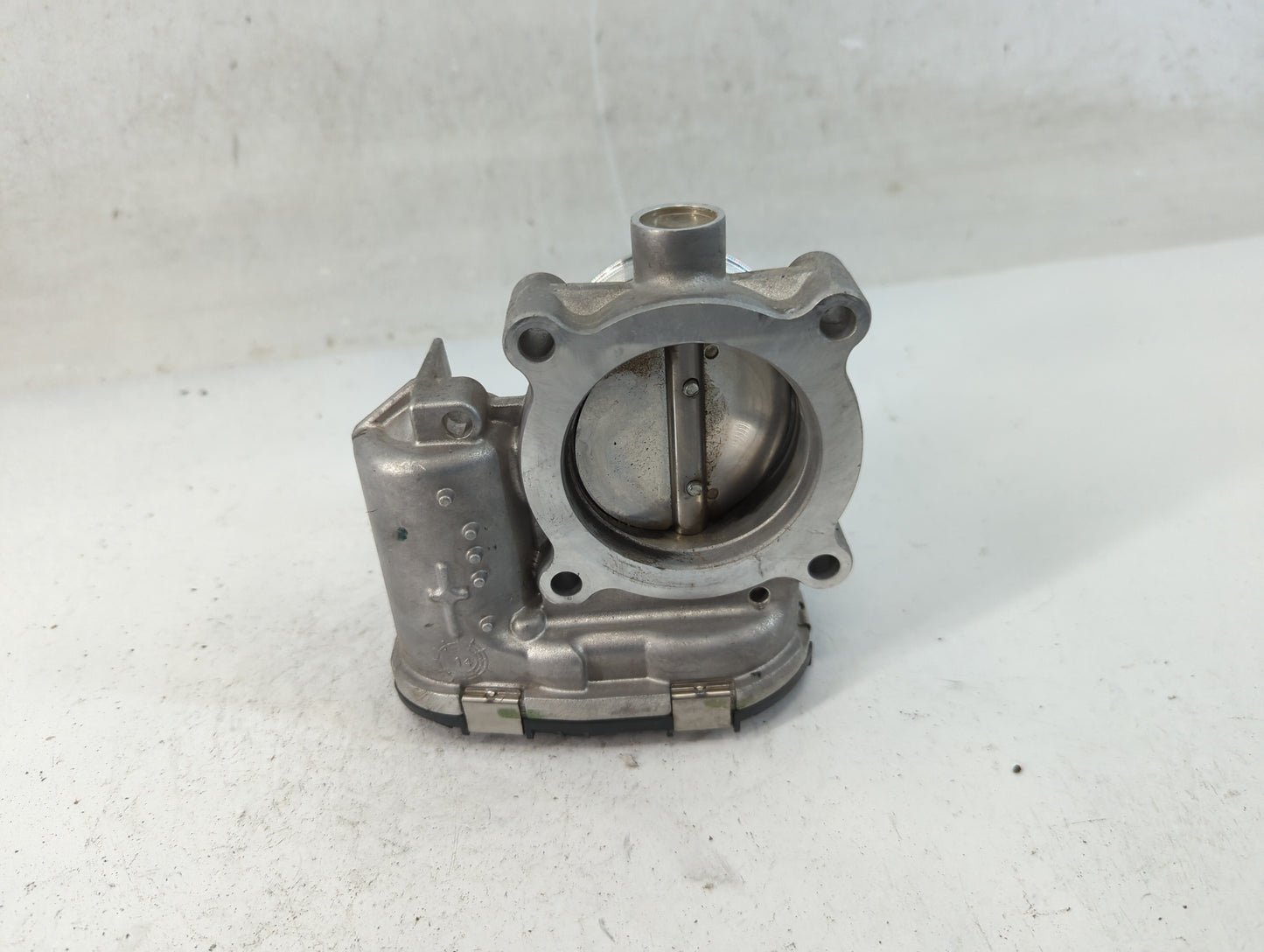 2014-2018 Ford Focus Throttle Body P/N:DS7E-9F991-BB Fits Fits 2014 2015 2016 2017 2018 2019 2020 2021 2022 OEM Used Auto Pa